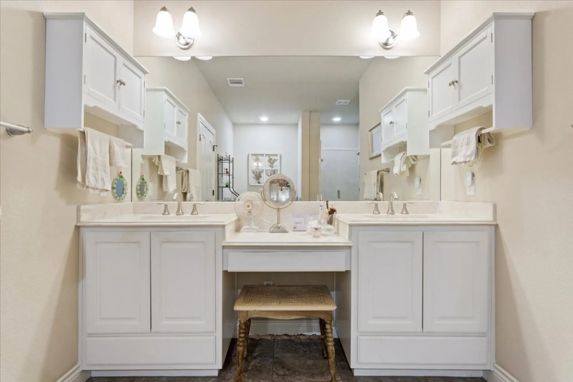 Property Slideshow image 24 of 38 | 824 sierra blanco loop, Georgetown, TX, 78633