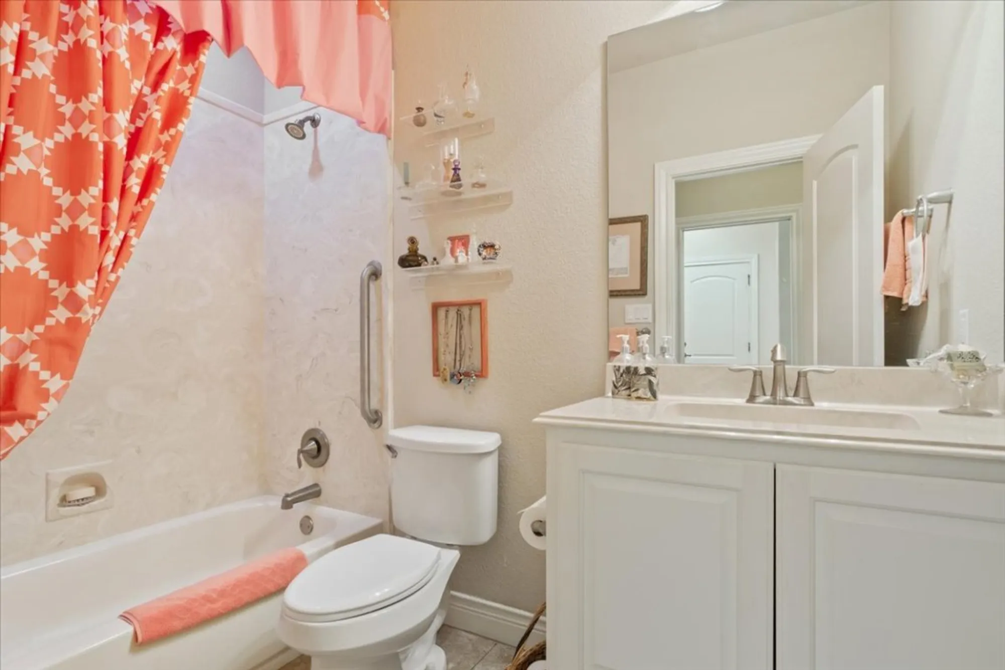 Property Slideshow image 29 of 38 | 824 sierra blanco loop, Georgetown, TX, 78633