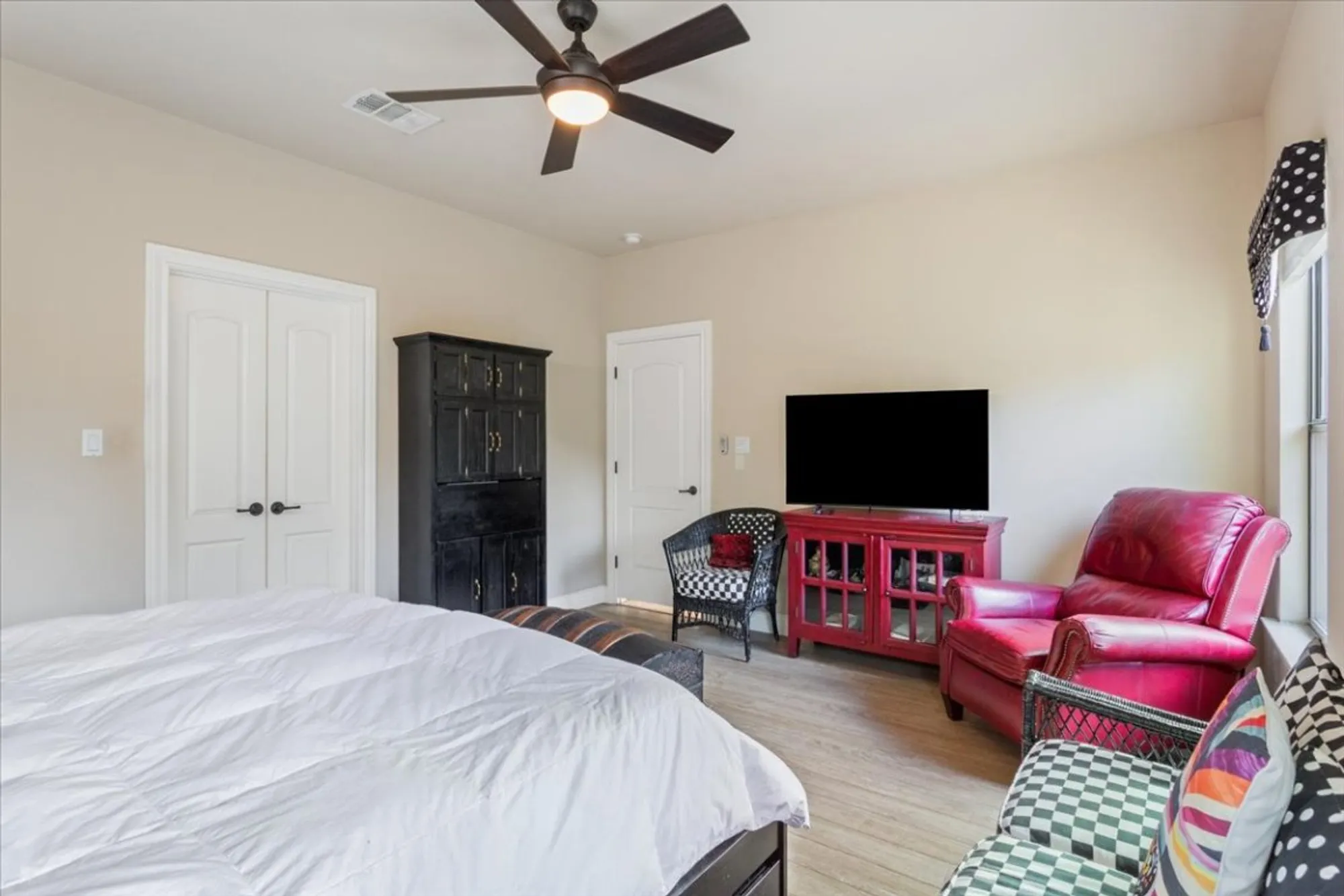 Property Slideshow image 23 of 38 | 824 sierra blanco loop, Georgetown, TX, 78633