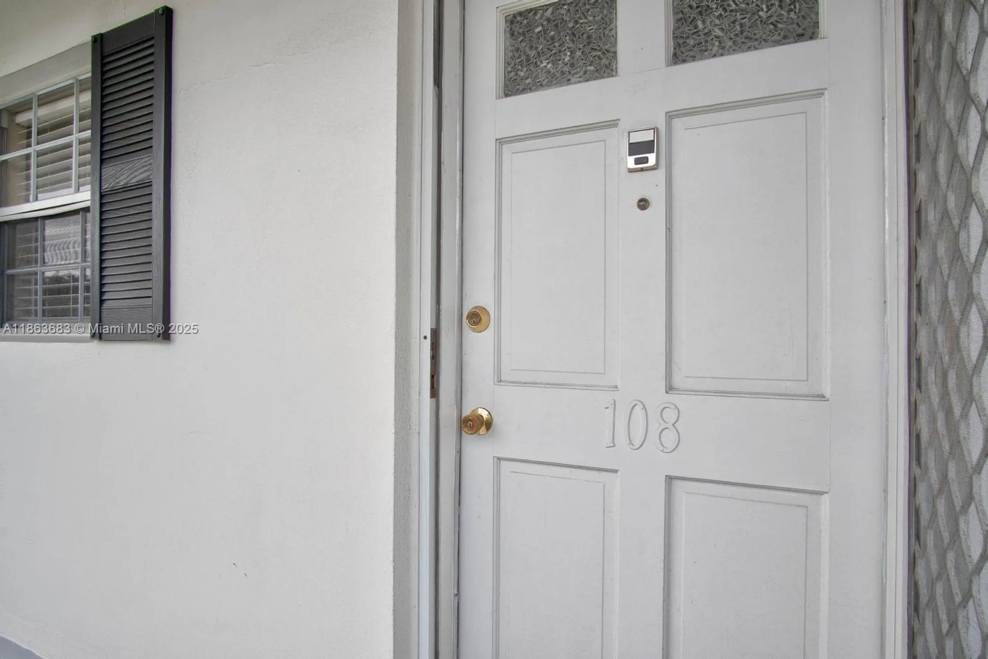 Property Slideshow image 15 of 20 | 1900 alamanda dr apt 108, Naples, FL, 34102