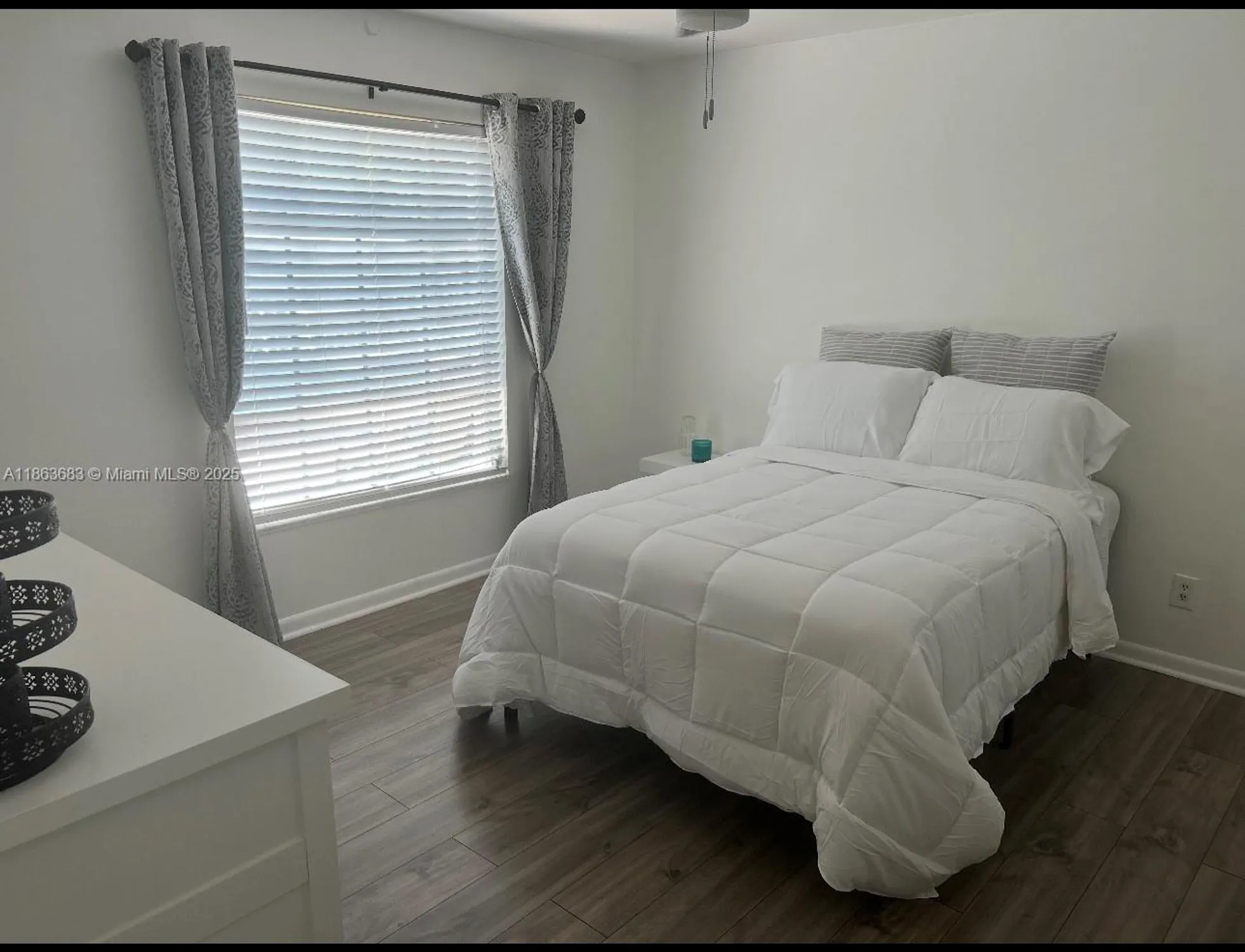 Property Slideshow image 16 of 20 | 1900 alamanda dr apt 108, Naples, FL, 34102