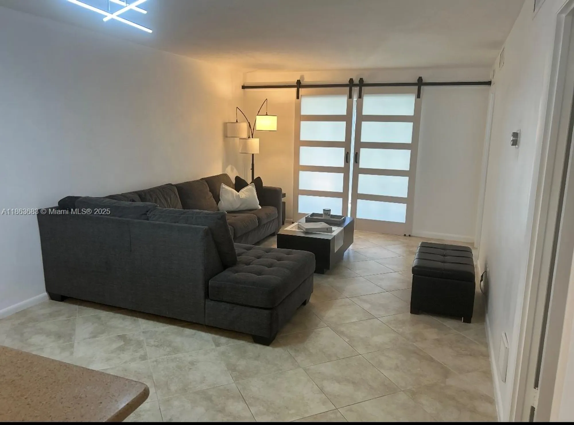 Property Slideshow image 13 of 20 | 1900 alamanda dr apt 108, Naples, FL, 34102