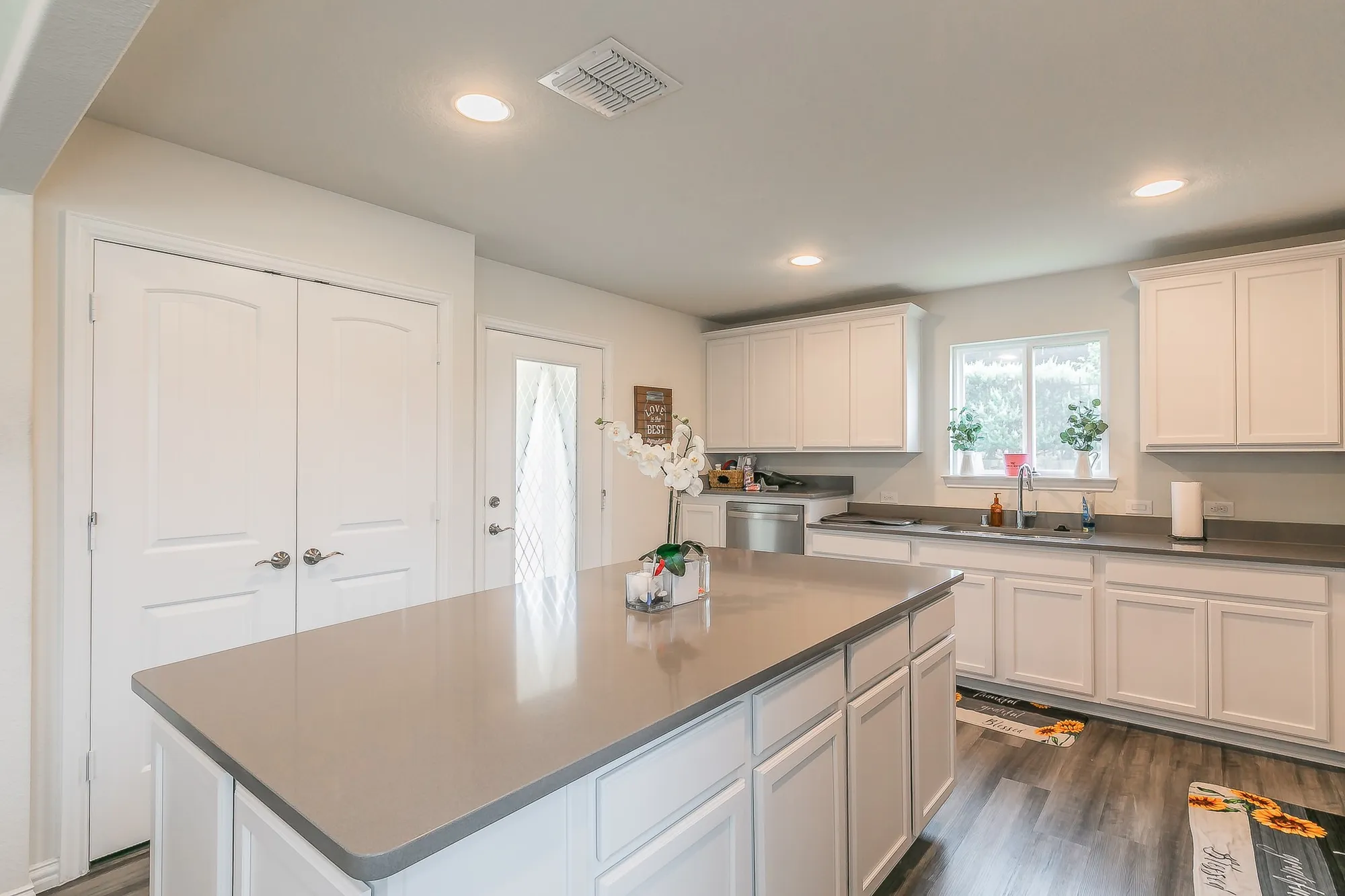 Property Slideshow image 12 of 39 | 7601 heritage dr, Aubrey, TX, 76227