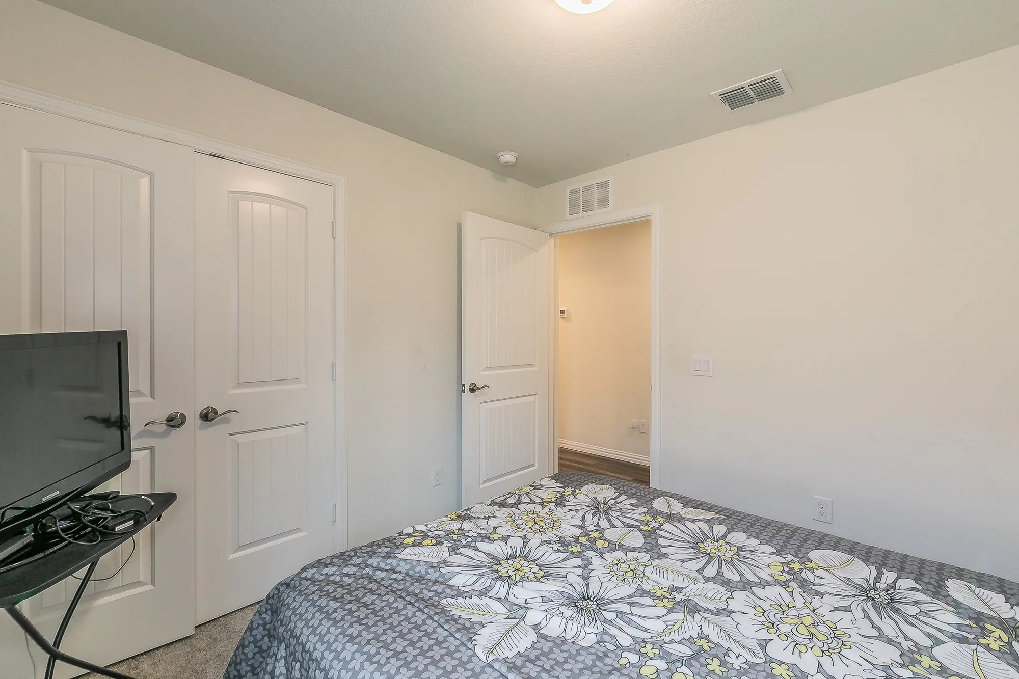 Property Slideshow image 29 of 39 | 7601 heritage dr, Aubrey, TX, 76227