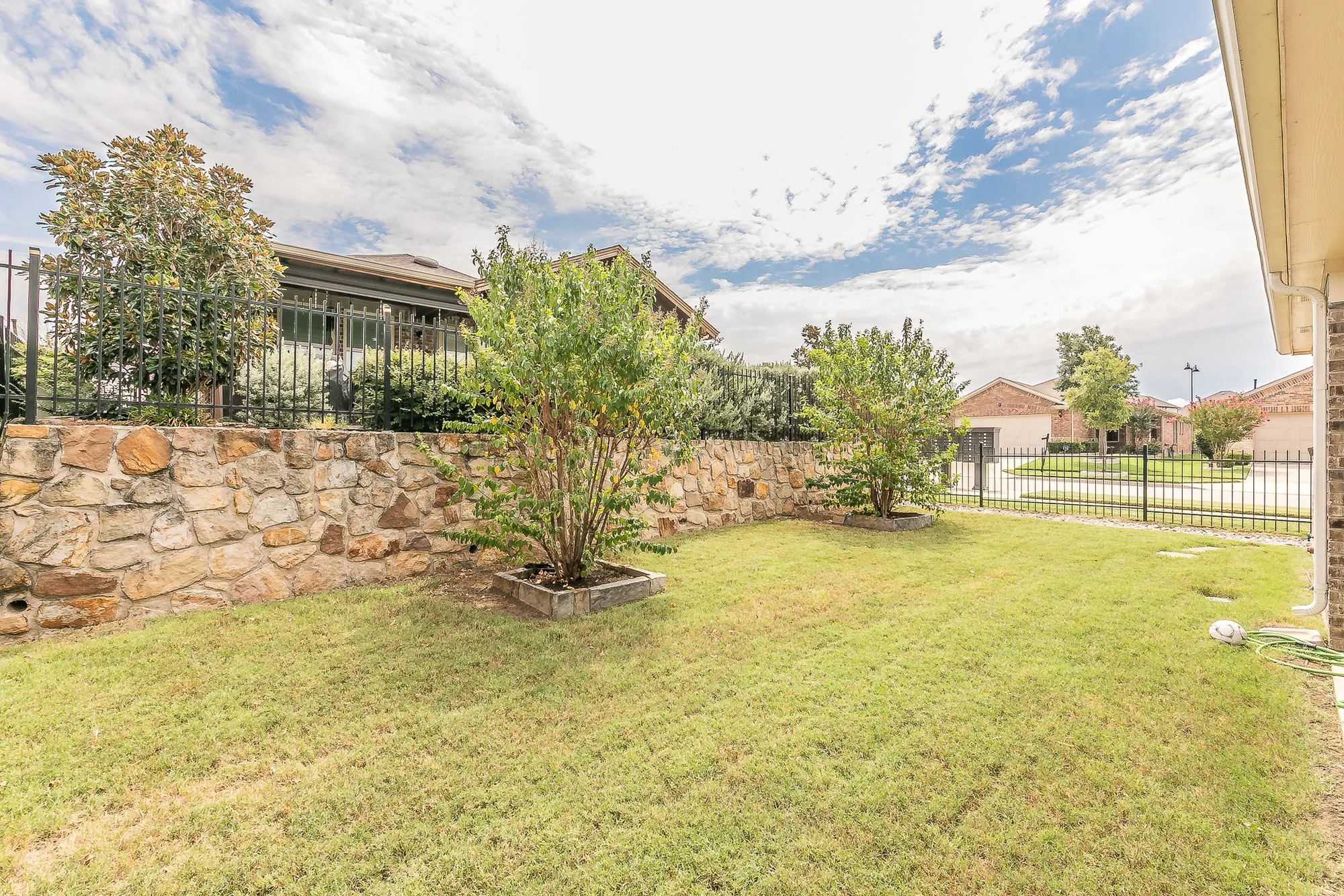 Property Slideshow image 35 of 39 | 7601 heritage dr, Aubrey, TX, 76227