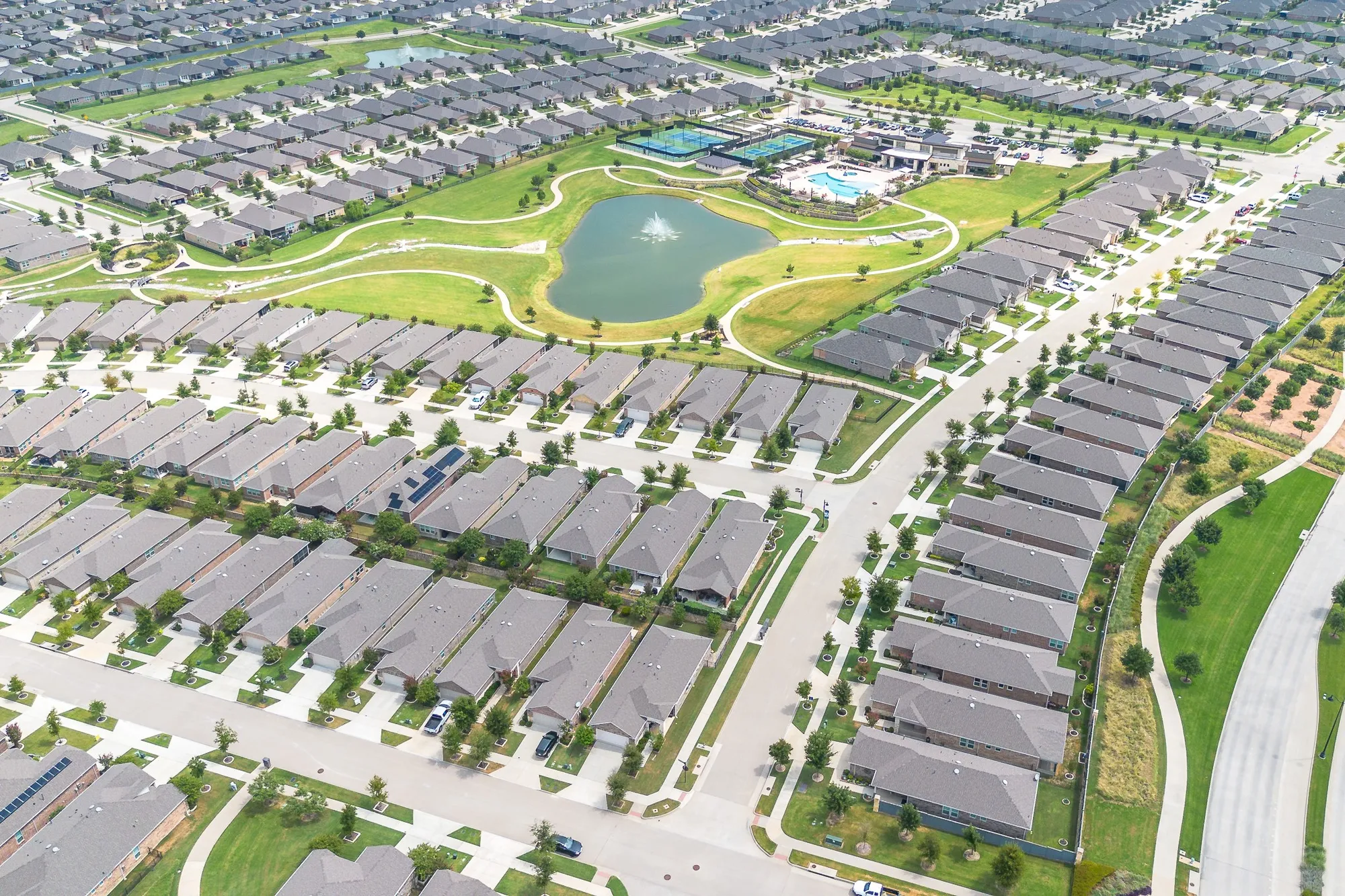 Property Slideshow image 36 of 39 | 7601 heritage dr, Aubrey, TX, 76227