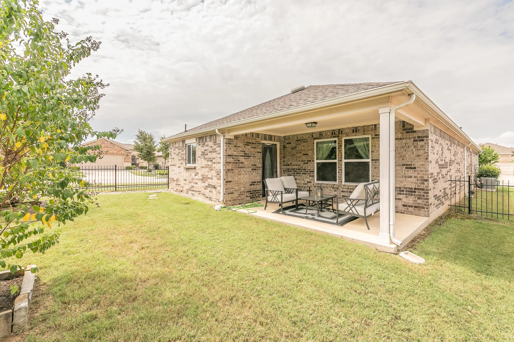 Property Slideshow image 32 of 39 | 7601 heritage dr, Aubrey, TX, 76227