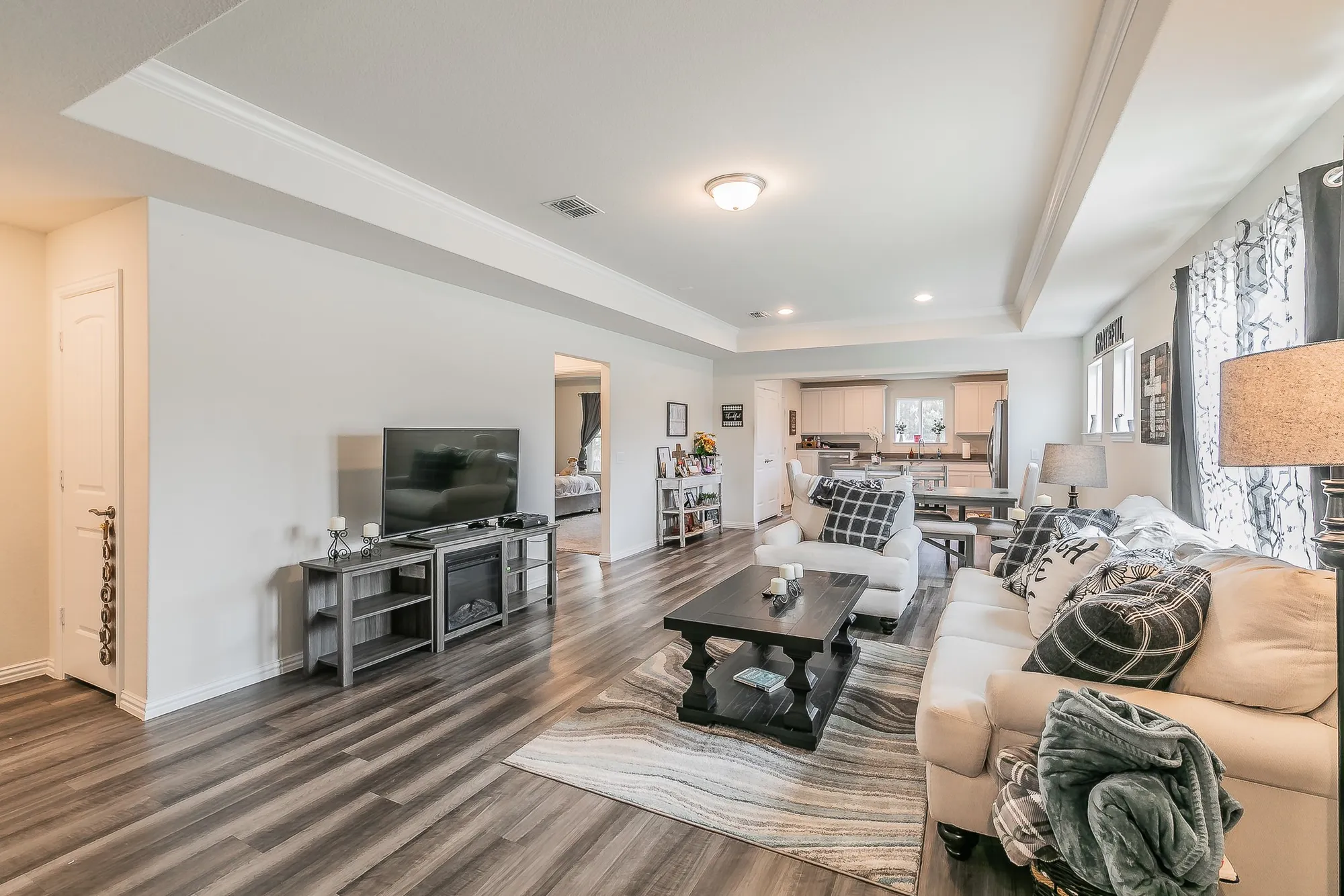 Property Slideshow image 4 of 39 | 7601 heritage dr, Aubrey, TX, 76227