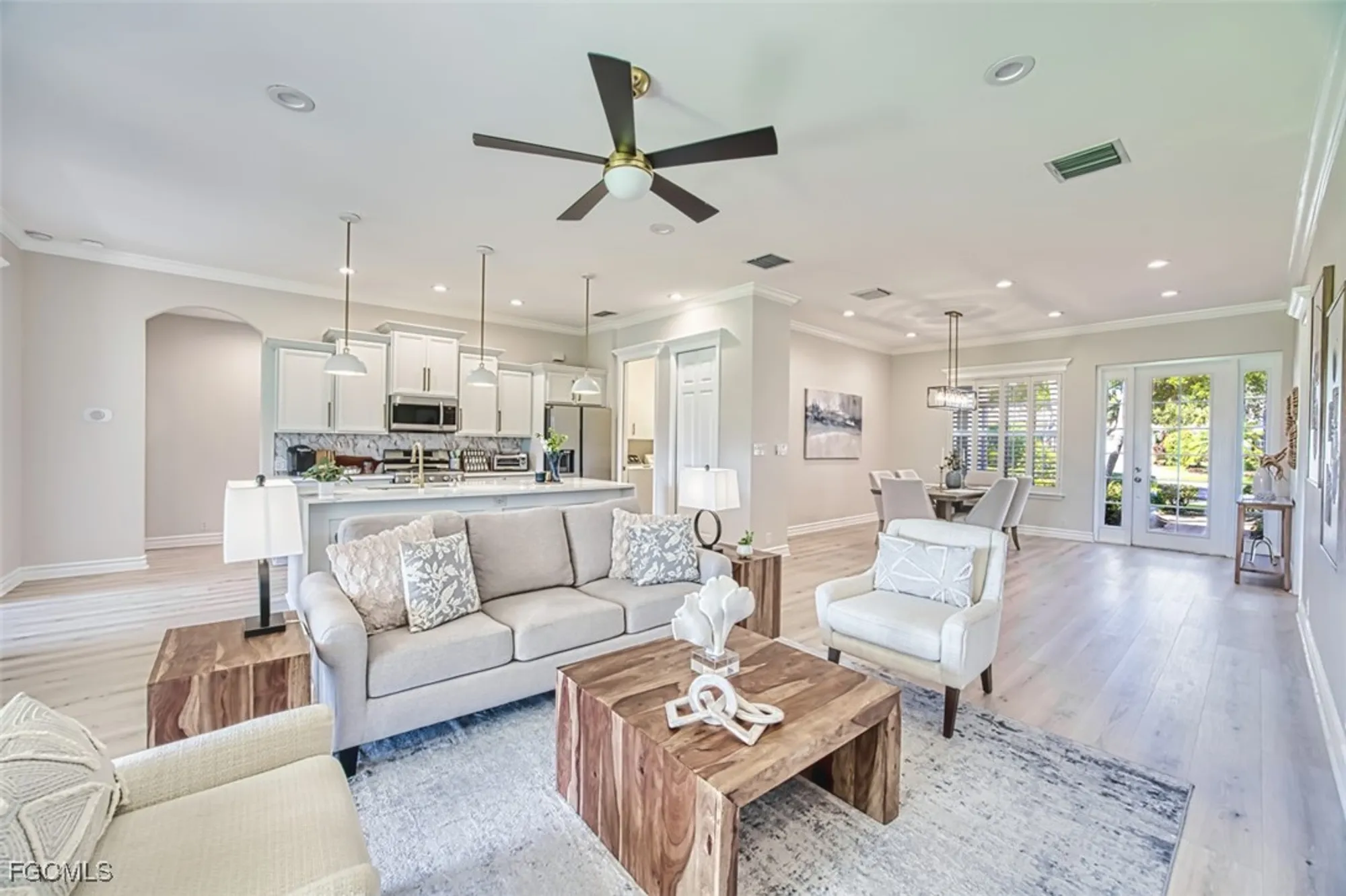 Property Slideshow image 15 of 50 | 3451 shady bnd, Fort Myers, FL, 33905