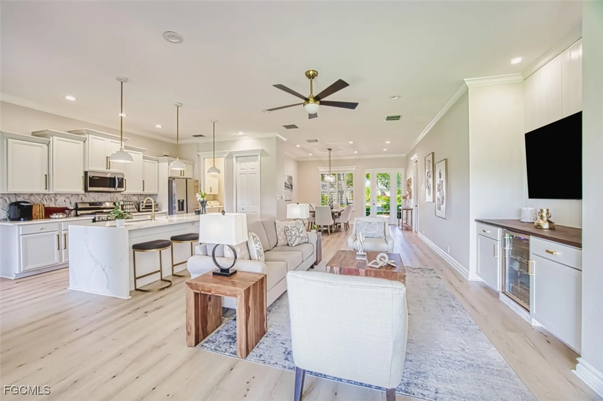 Property Slideshow image 19 of 50 | 3451 shady bnd, Fort Myers, FL, 33905