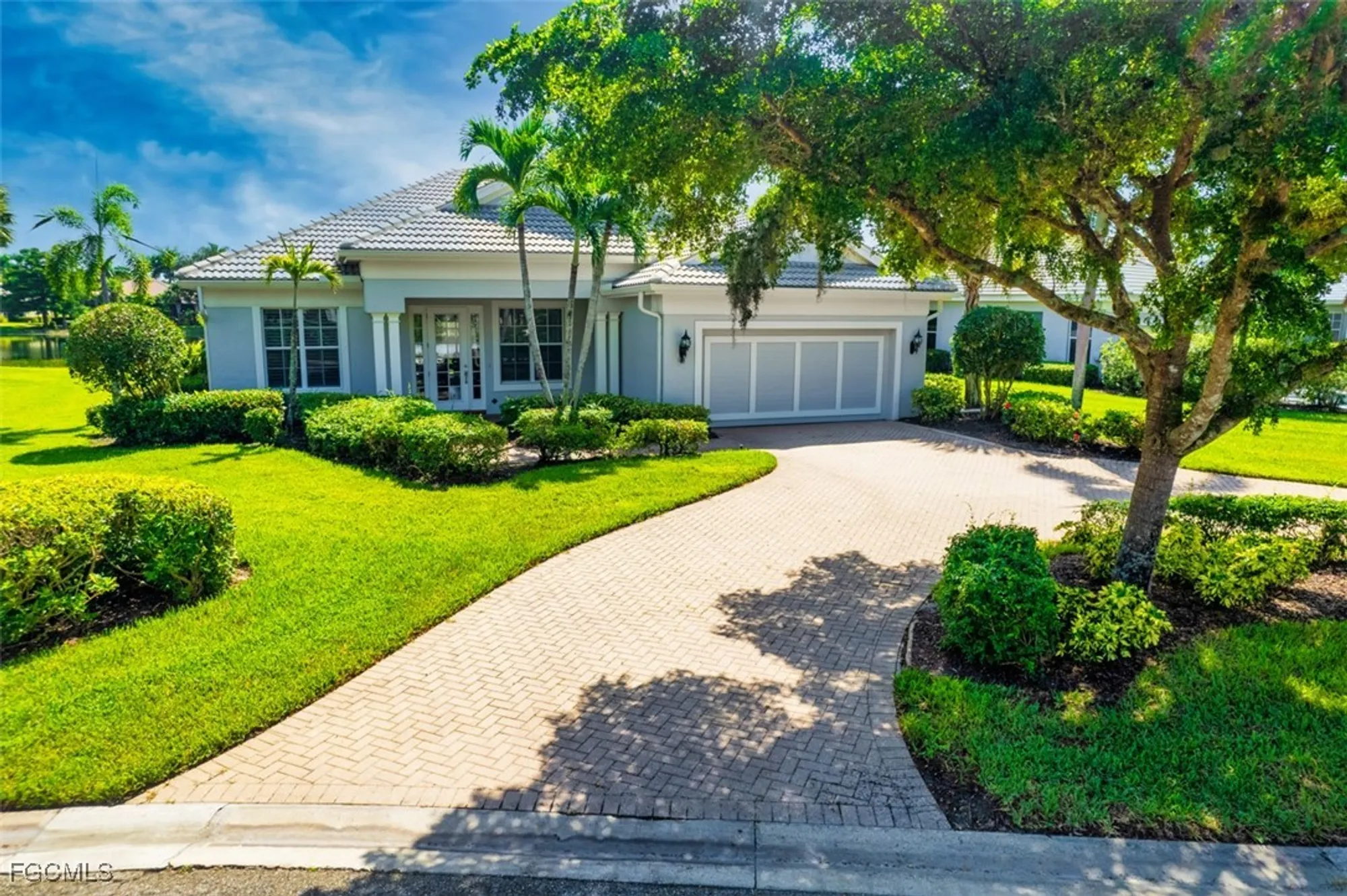 Property Slideshow image 12 of 50 | 3451 shady bnd, Fort Myers, FL, 33905