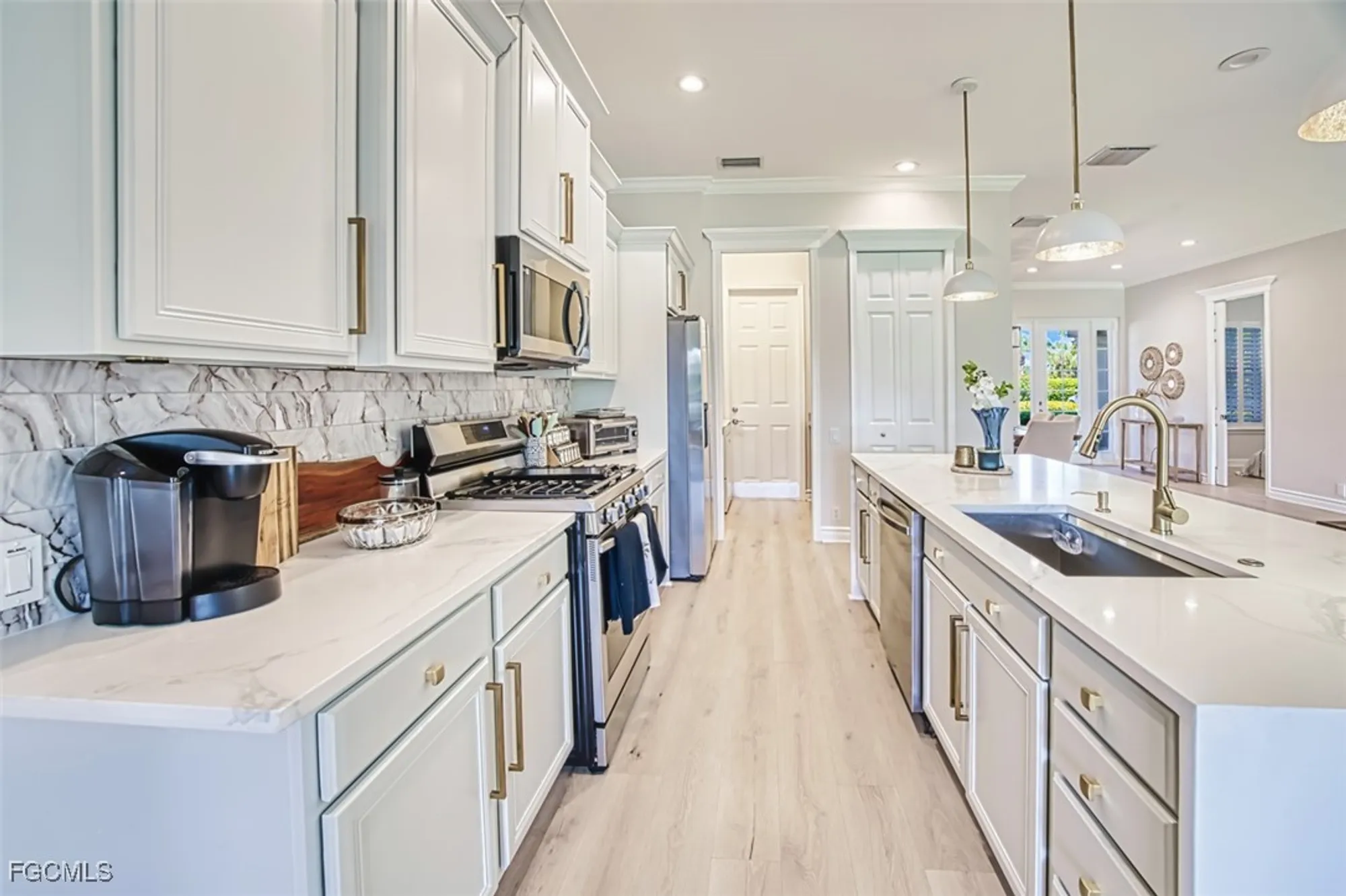 Property Slideshow image 24 of 50 | 3451 shady bnd, Fort Myers, FL, 33905