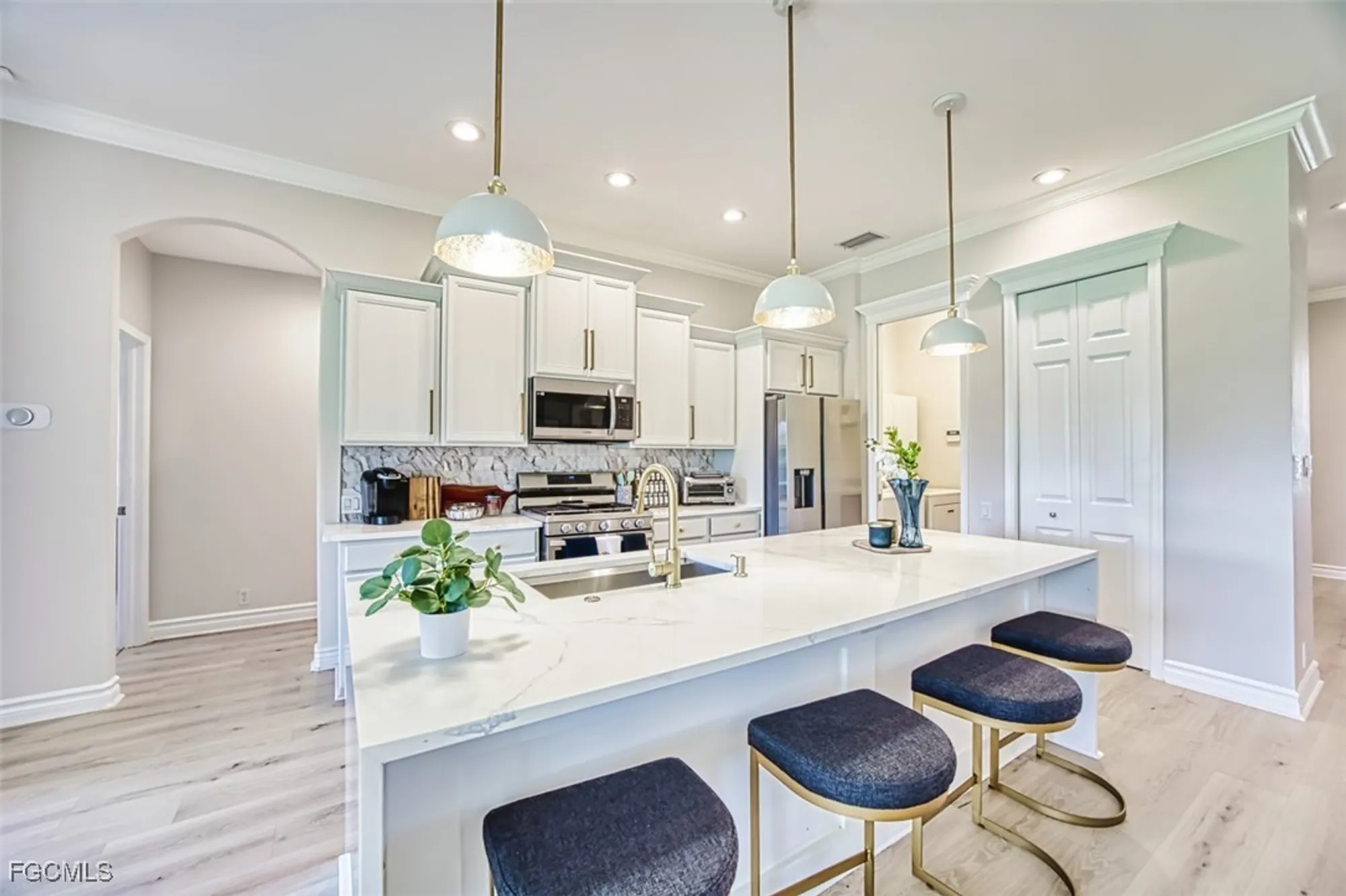 Property Slideshow image 21 of 50 | 3451 shady bnd, Fort Myers, FL, 33905