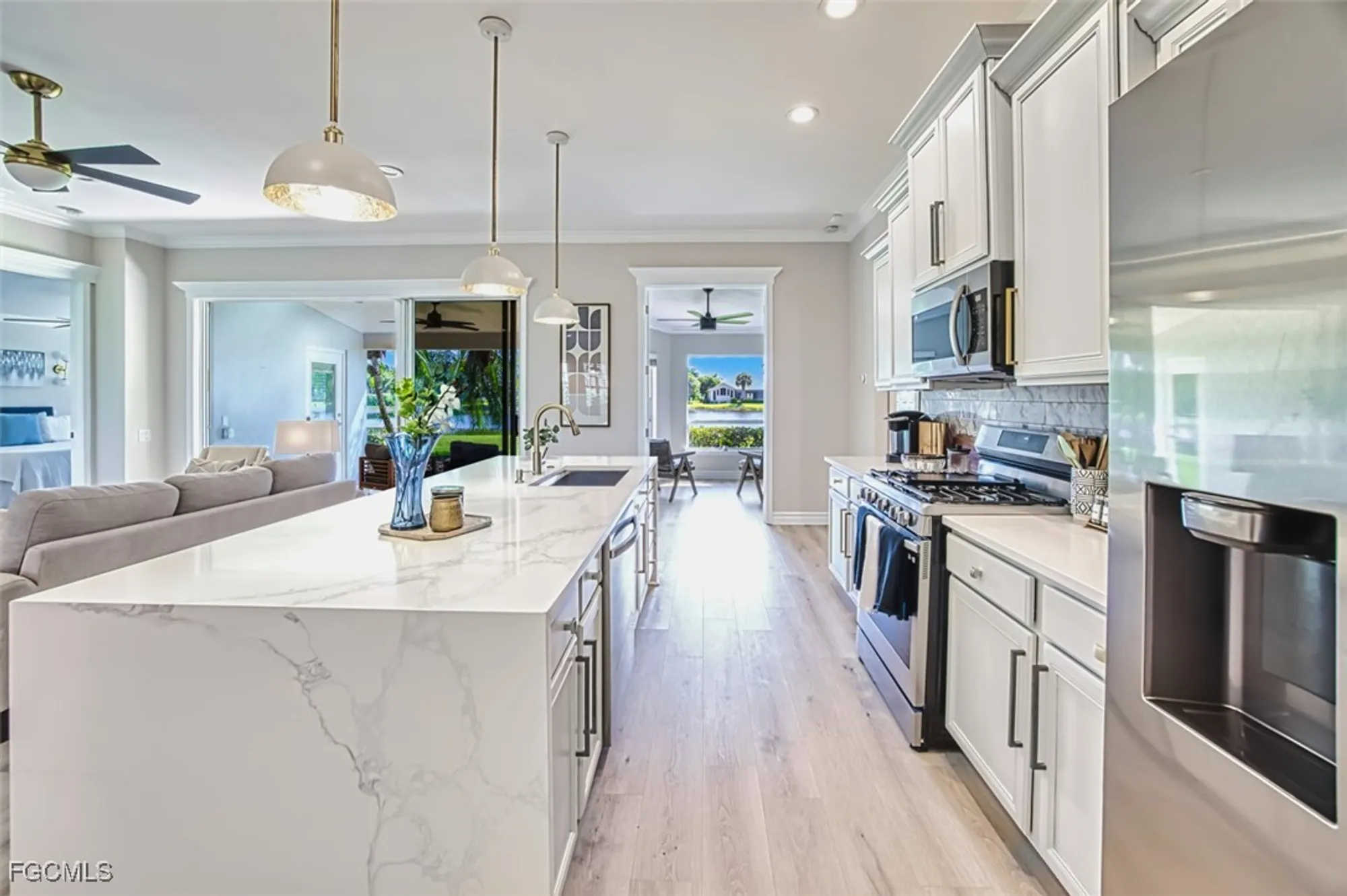 Property Slideshow image 23 of 50 | 3451 shady bnd, Fort Myers, FL, 33905