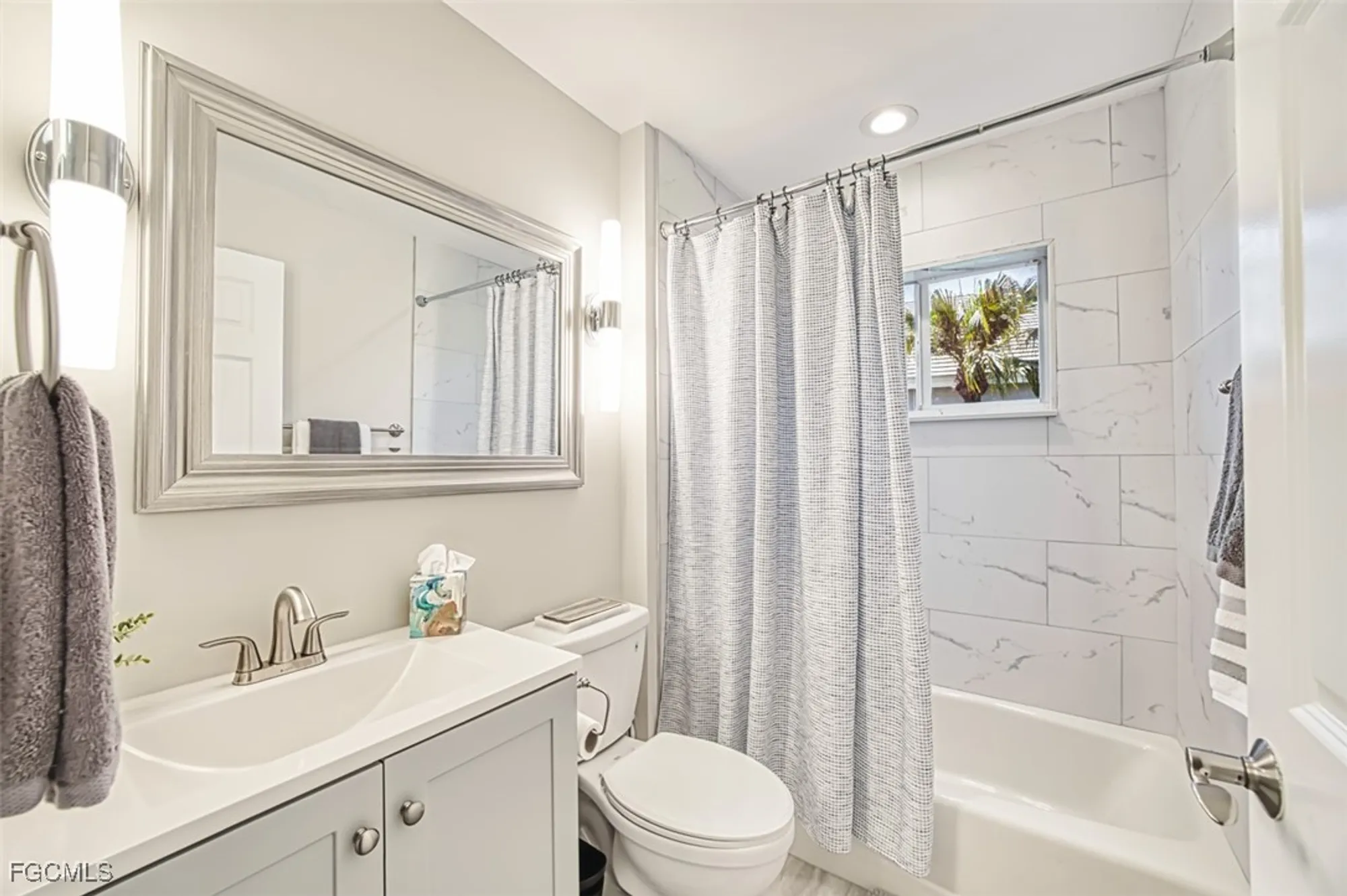 Property Slideshow image 41 of 50 | 3451 shady bnd, Fort Myers, FL, 33905