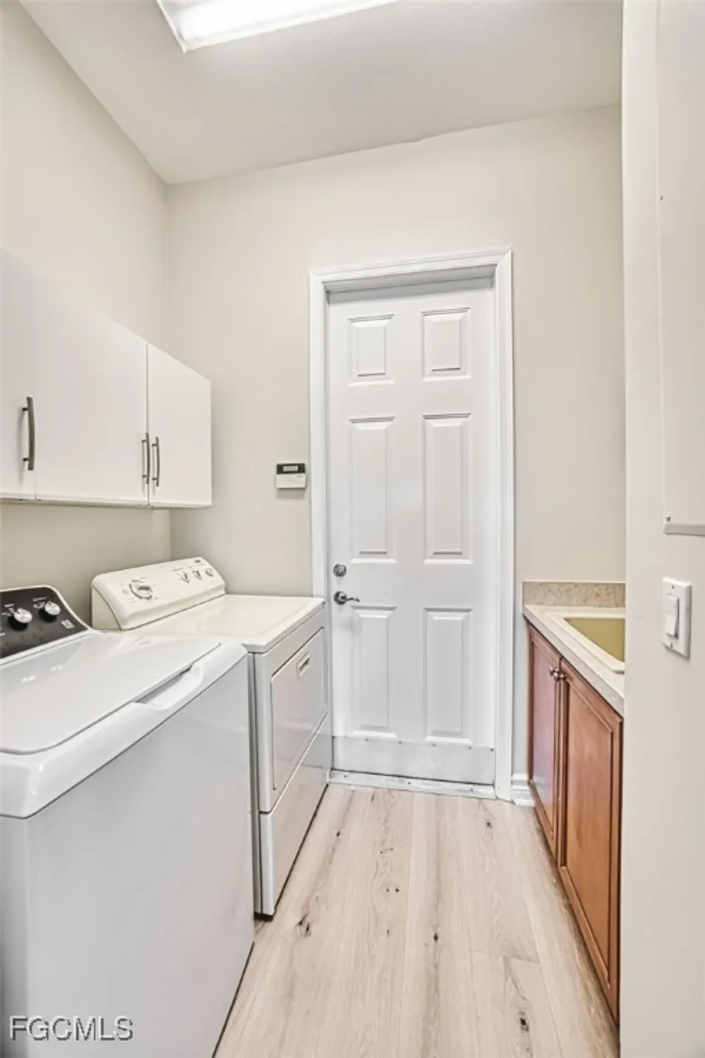 Property Slideshow image 43 of 50 | 3451 shady bnd, Fort Myers, FL, 33905