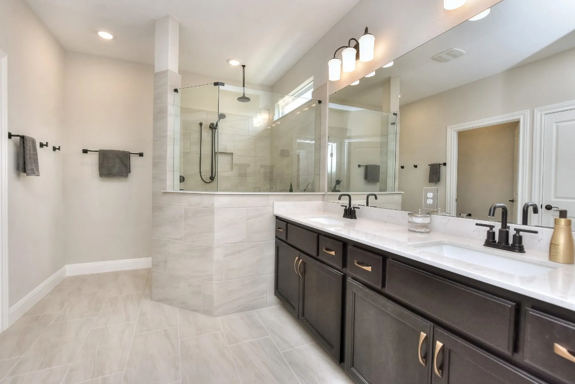 Property Slideshow image 19 of 40 | 207 bellows st, Georgetown, TX, 78633