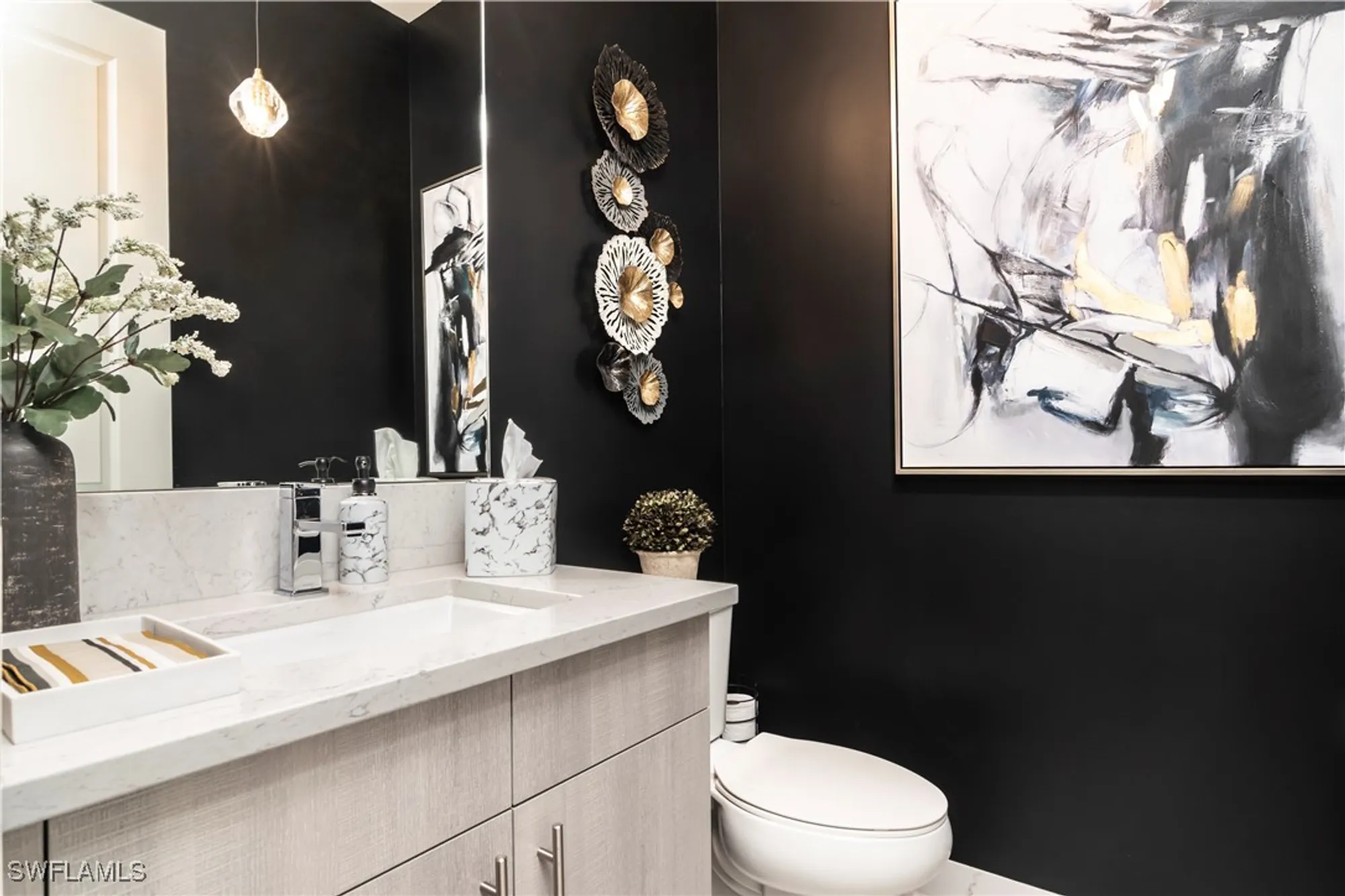 Property Slideshow image 15 of 31 | 11628 periwinkle dr, Naples, FL, 34120