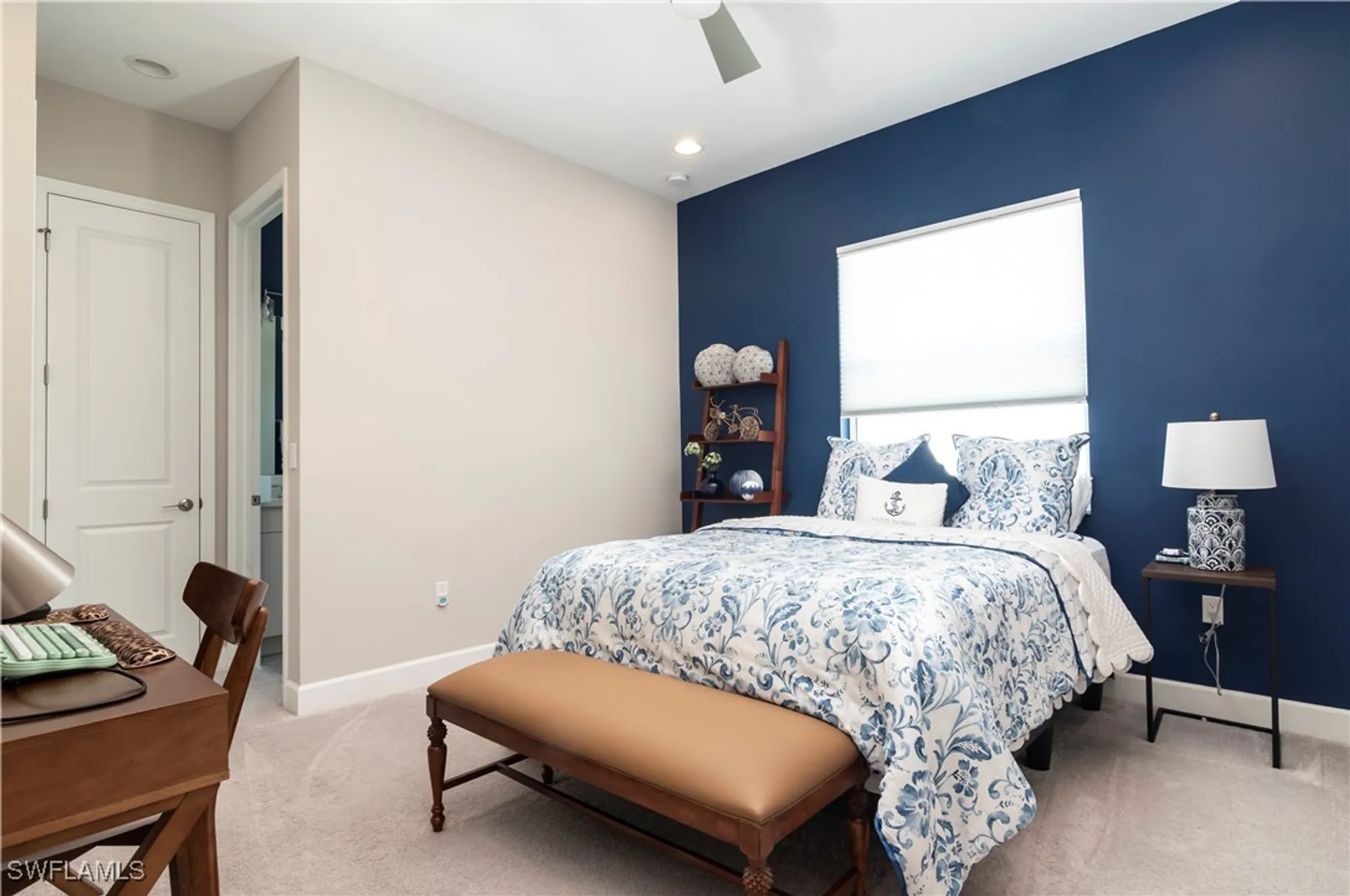 Property Slideshow image 18 of 31 | 11628 periwinkle dr, Naples, FL, 34120