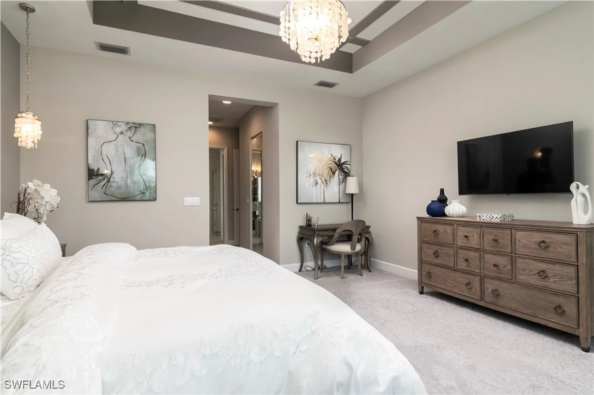 Property Slideshow image 12 of 31 | 11628 periwinkle dr, Naples, FL, 34120