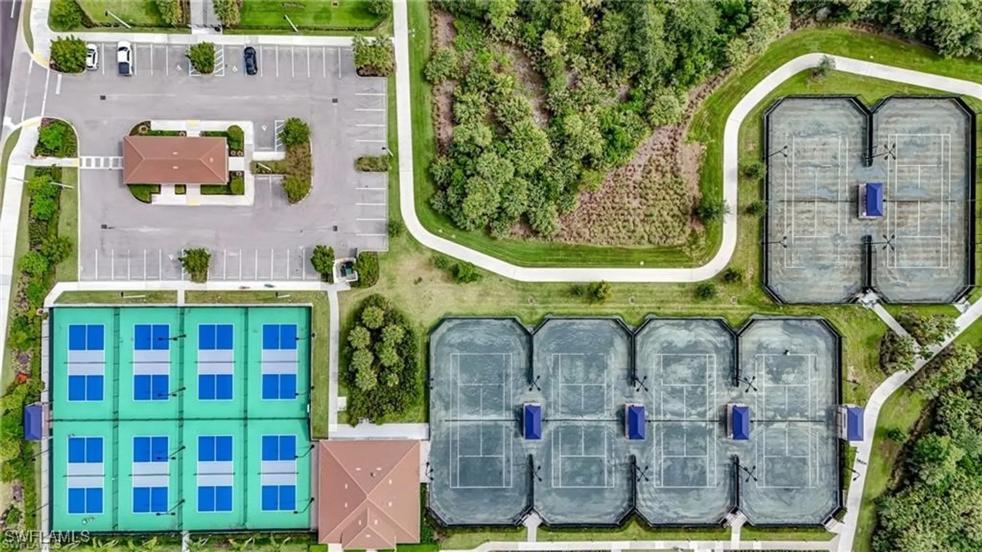 Property Slideshow image 24 of 31 | 11628 periwinkle dr, Naples, FL, 34120