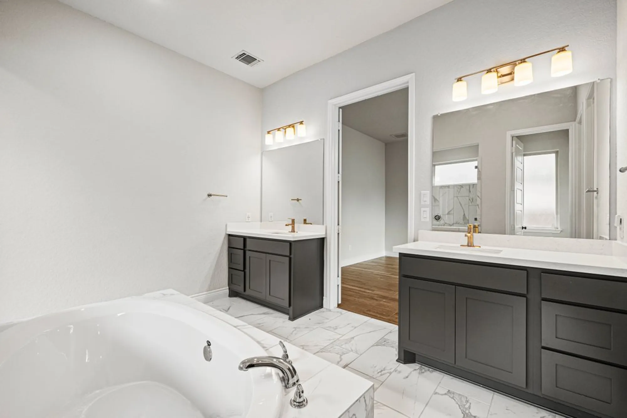 Property Slideshow image 15 of 32 | 429 juana way, New Braunfels, TX, 78132