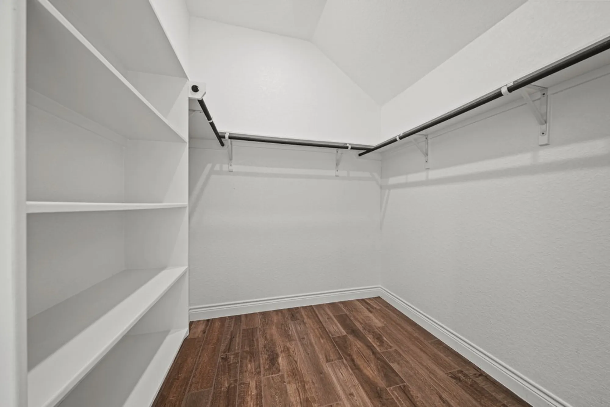 Property Slideshow image 17 of 32 | 429 juana way, New Braunfels, TX, 78132