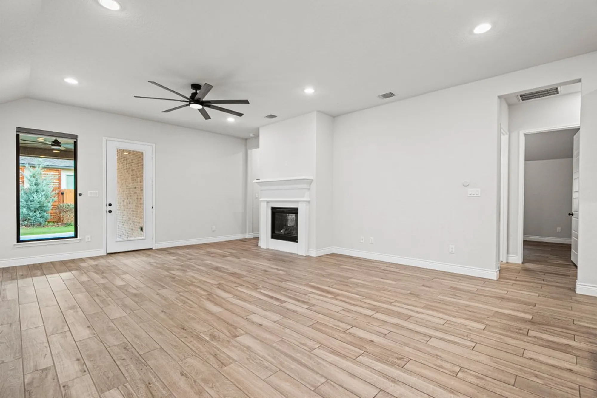 Property Slideshow image 7 of 32 | 429 juana way, New Braunfels, TX, 78132