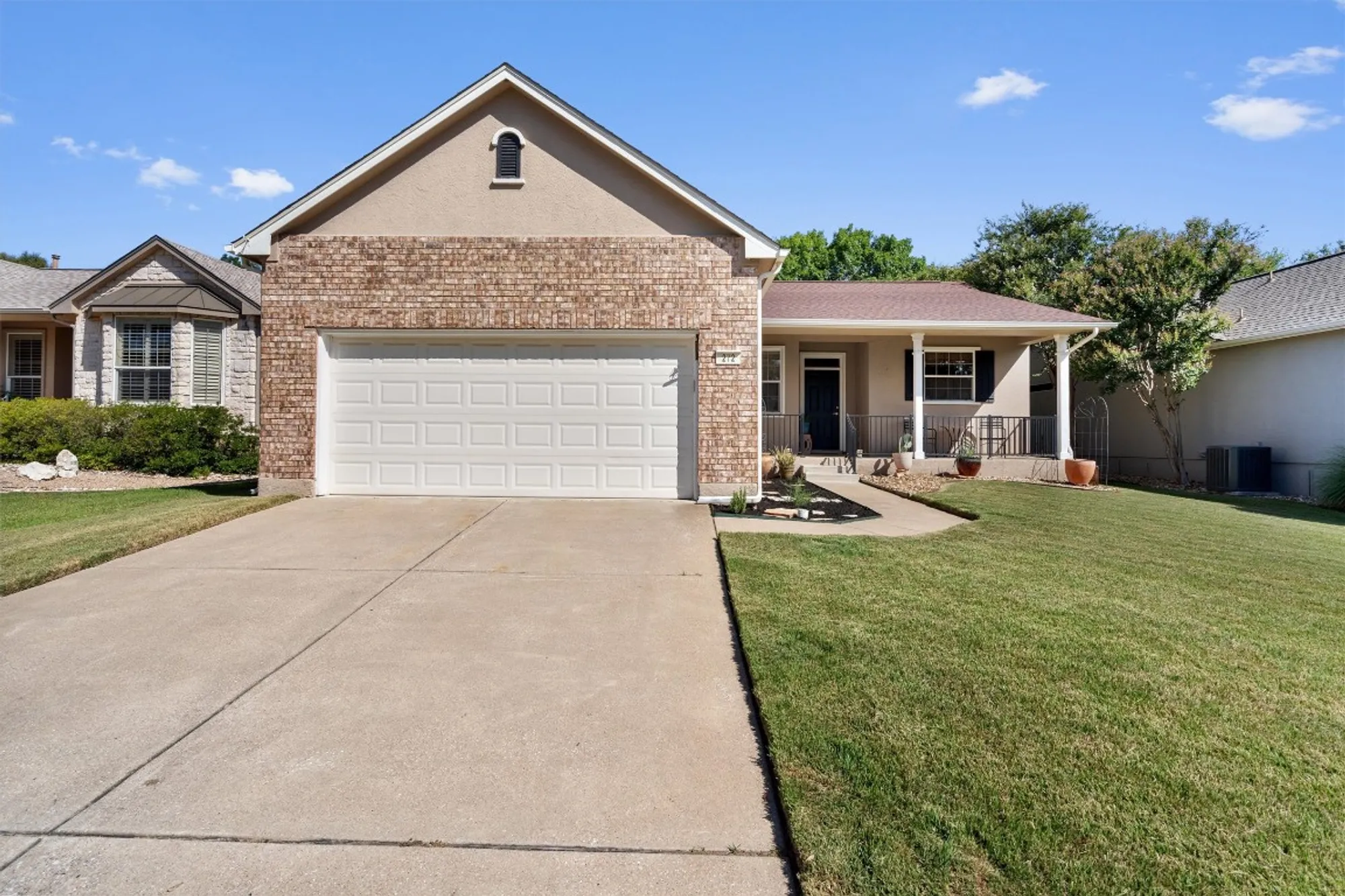 Property Slideshow image 2 of 29 | 272 red poppy trl, Georgetown, TX, 78633