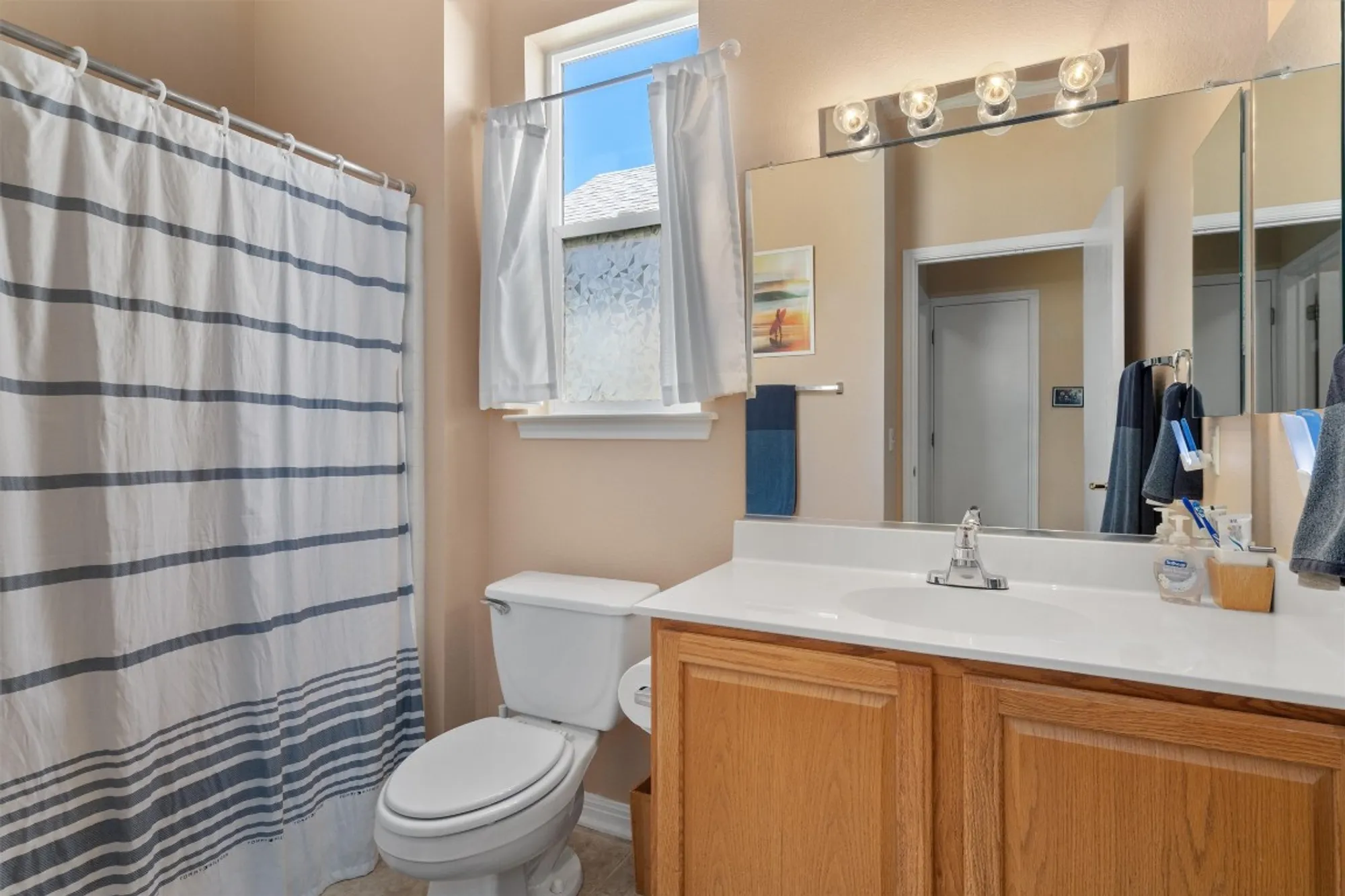 Property Slideshow image 21 of 29 | 272 red poppy trl, Georgetown, TX, 78633