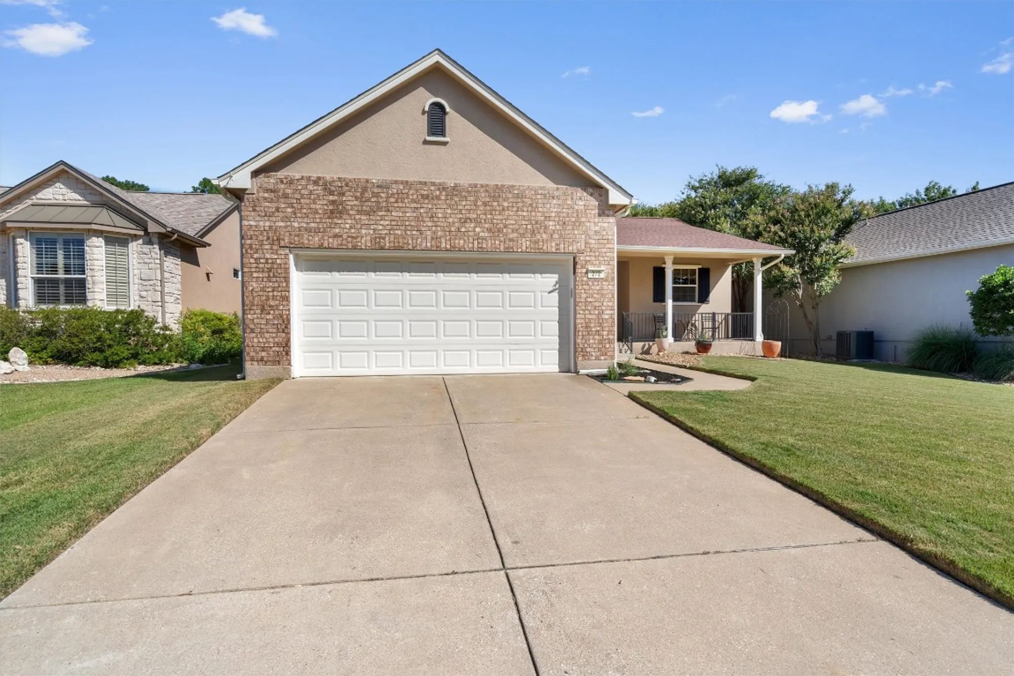 Property Slideshow image 3 of 29 | 272 red poppy trl, Georgetown, TX, 78633