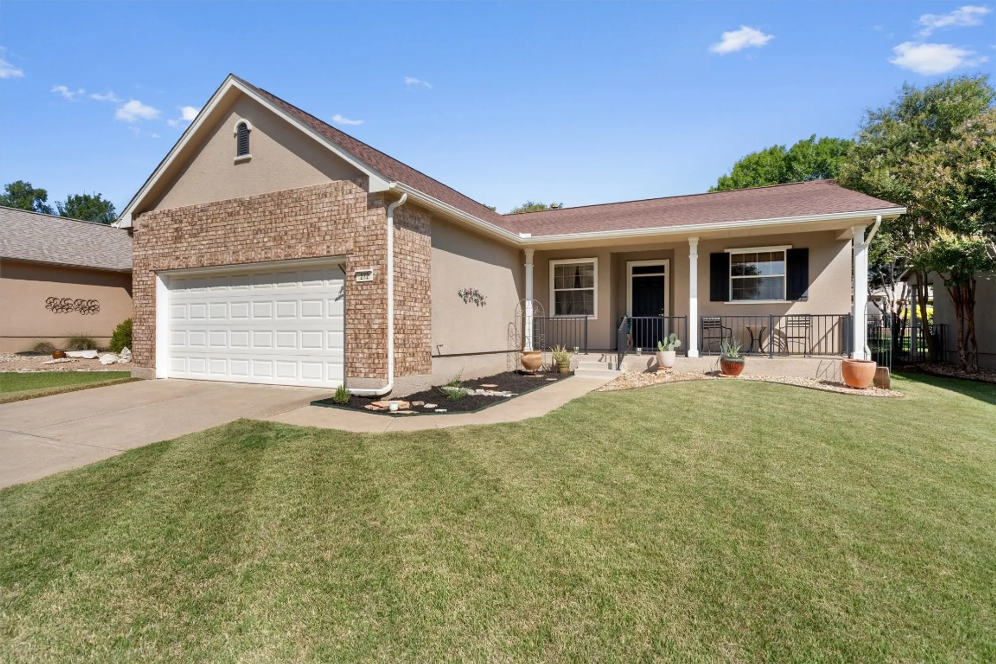 Property Slideshow image 4 of 29 | 272 red poppy trl, Georgetown, TX, 78633