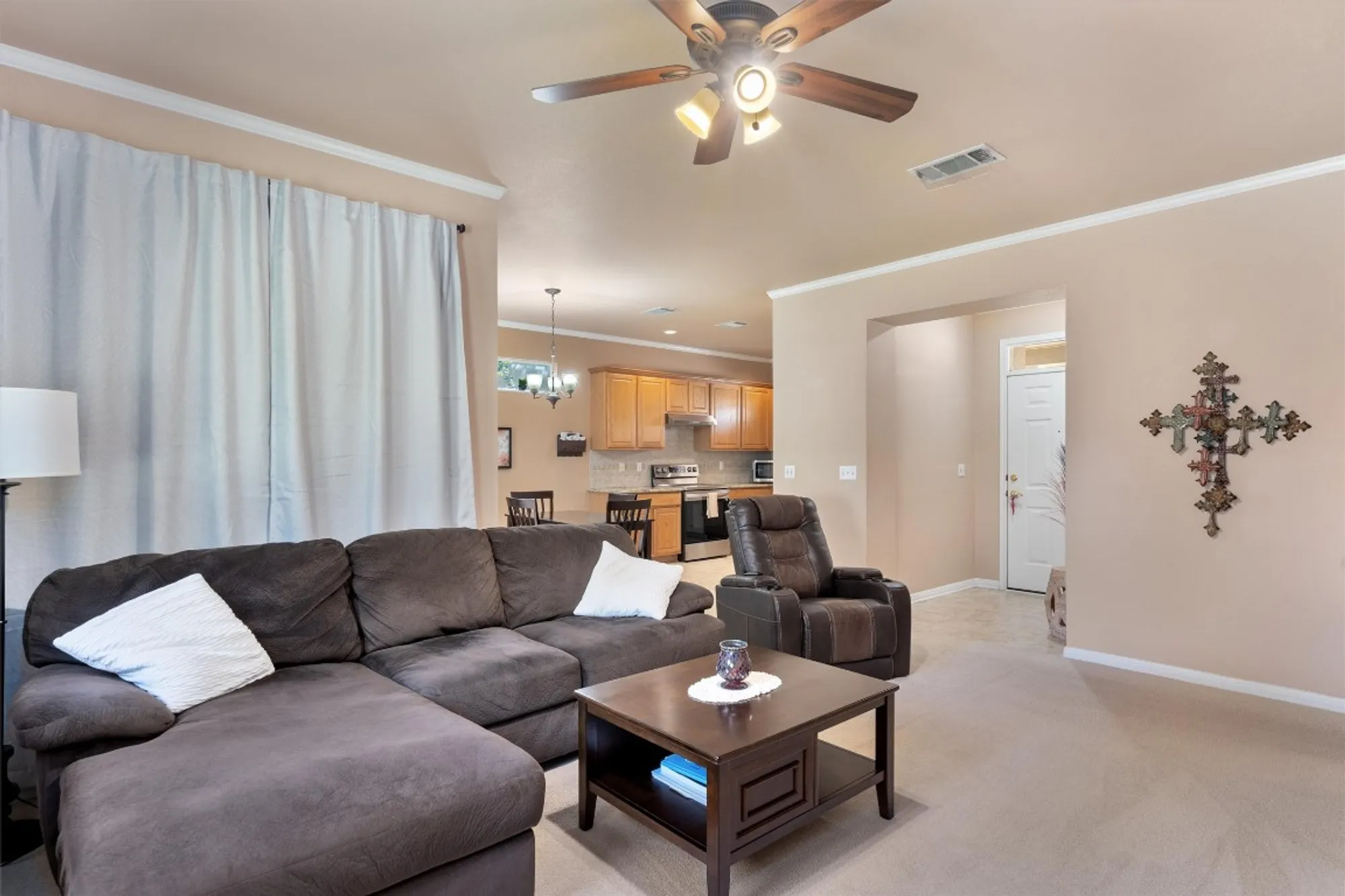 Property Slideshow image 6 of 29 | 272 red poppy trl, Georgetown, TX, 78633