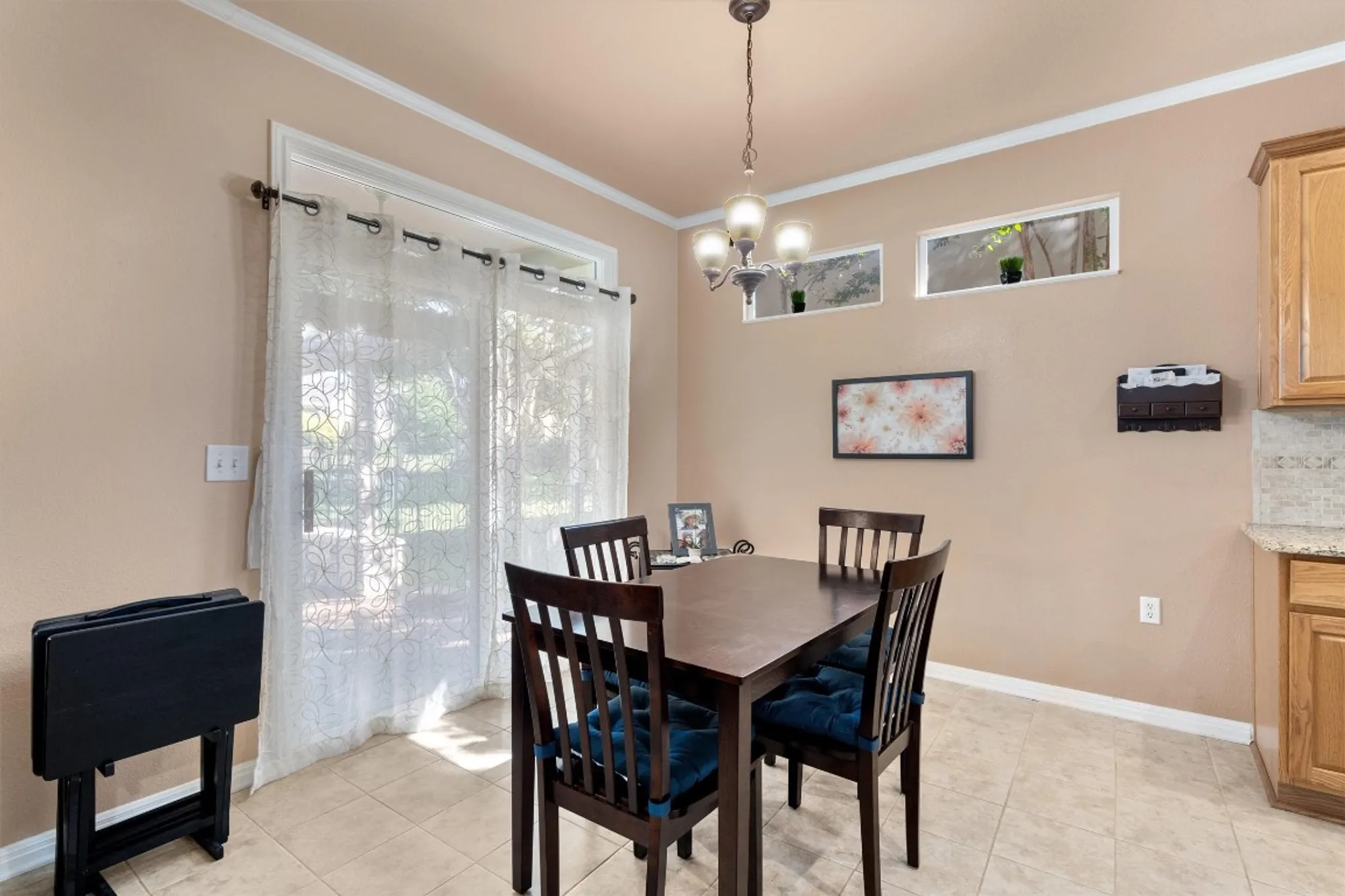 Property Slideshow image 9 of 29 | 272 red poppy trl, Georgetown, TX, 78633