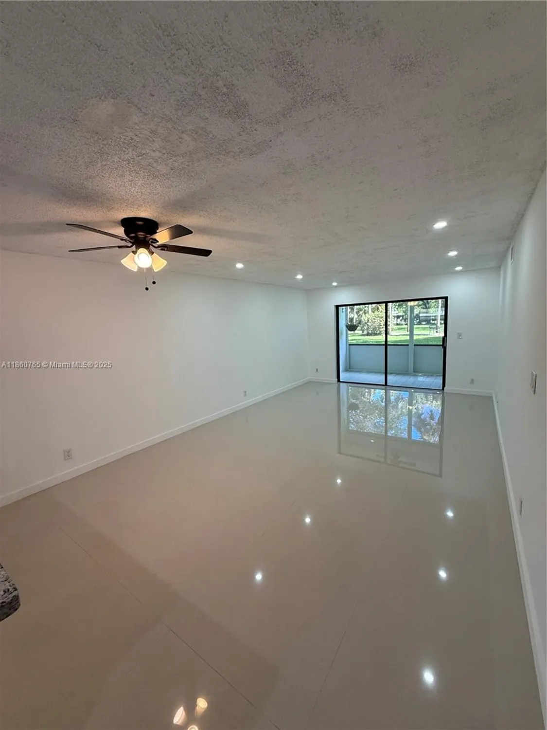 Property Slideshow image 17 of 34 | 6095 n sabal palm blvd apt 103, Tamarac, FL, 33319