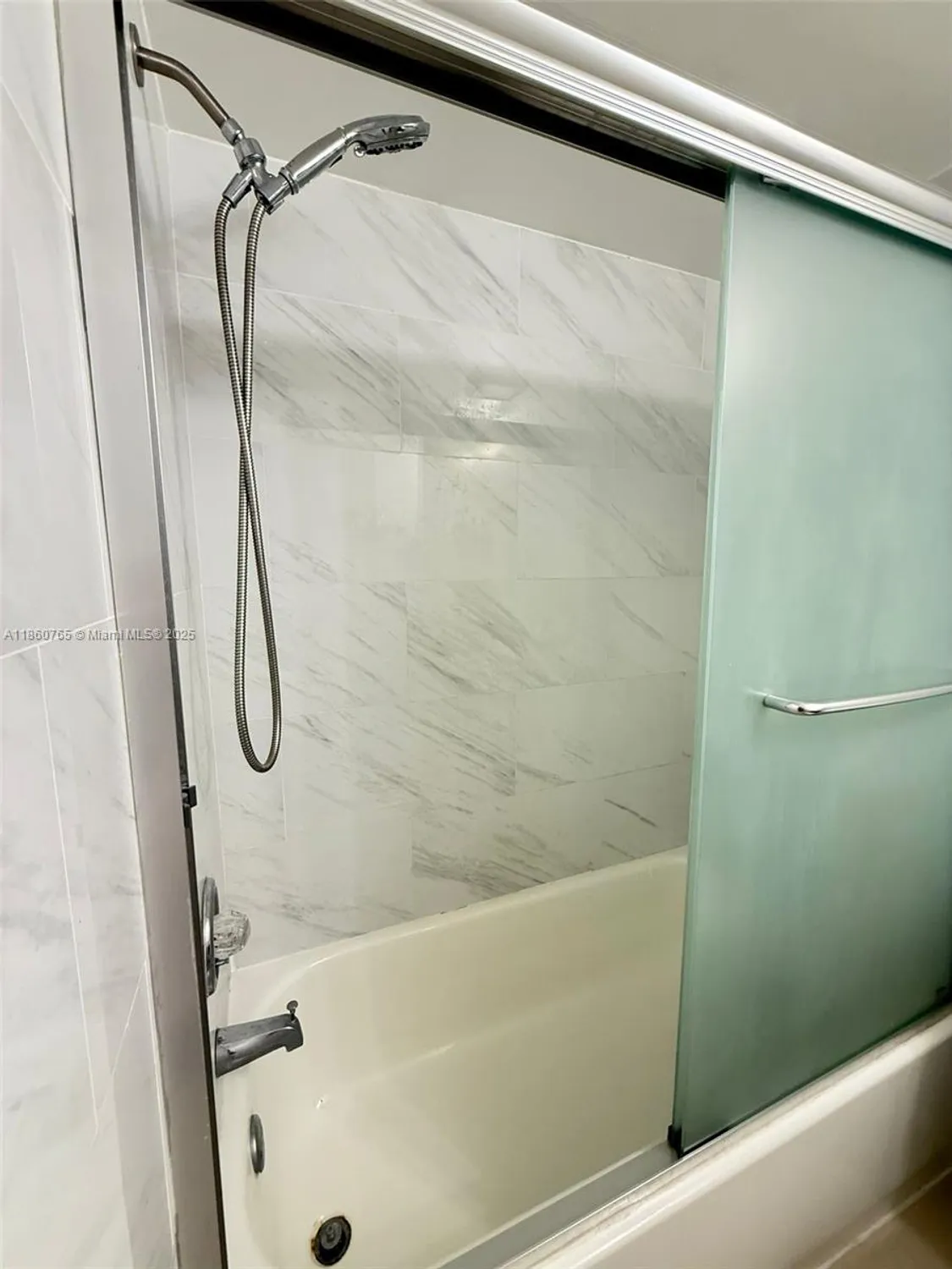 Property Slideshow image 12 of 34 | 6095 n sabal palm blvd apt 103, Tamarac, FL, 33319