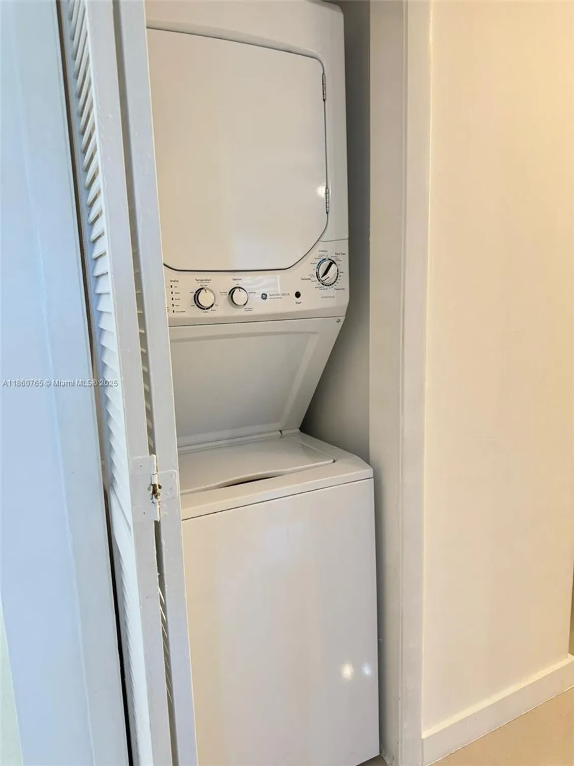 Property Slideshow image 26 of 34 | 6095 n sabal palm blvd apt 103, Tamarac, FL, 33319