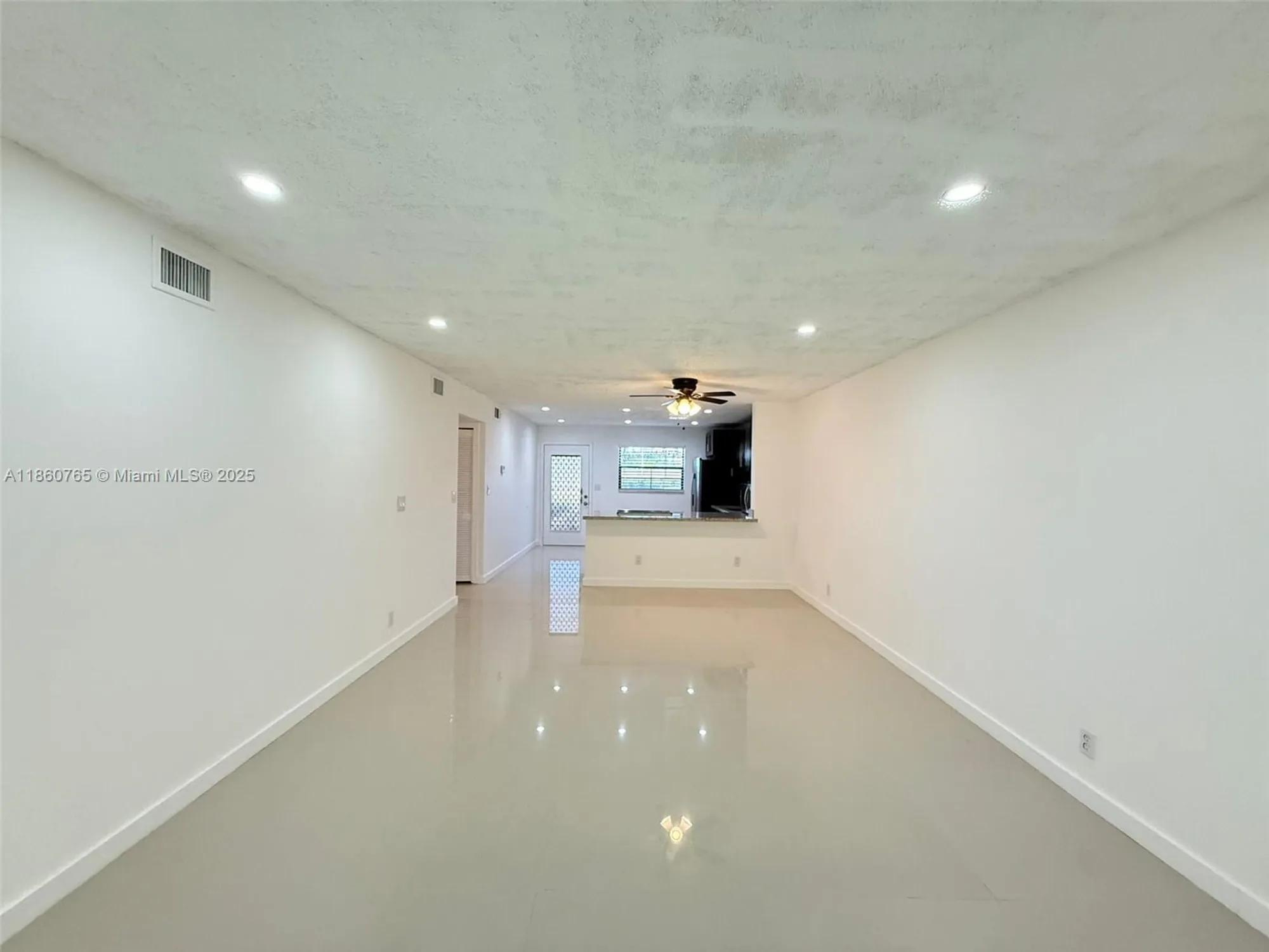 Property Slideshow image 7 of 34 | 6095 n sabal palm blvd apt 103, Tamarac, FL, 33319