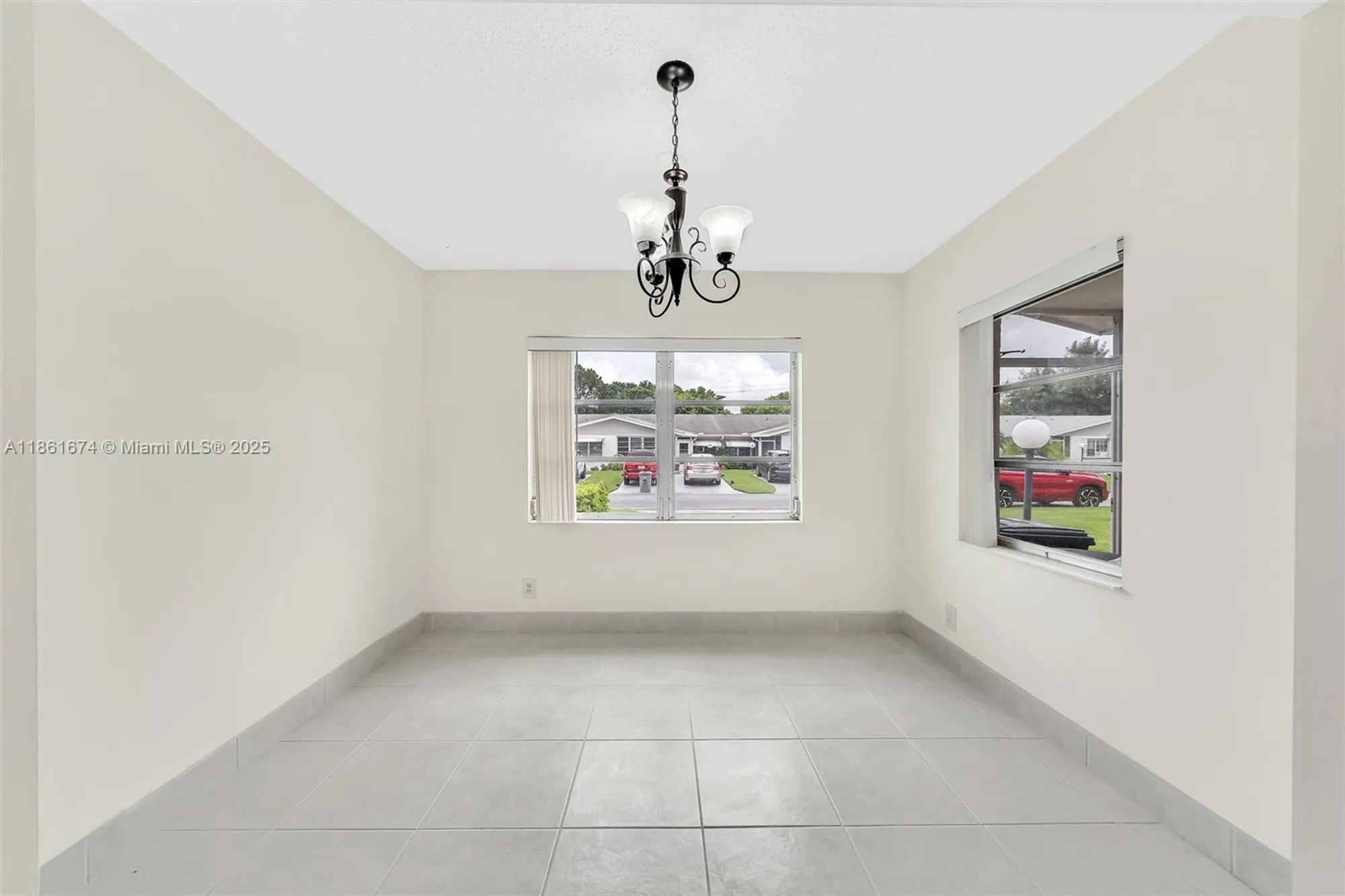 Property Slideshow image 14 of 40 | 3319 americo dr, West Palm Beach, FL, 33417