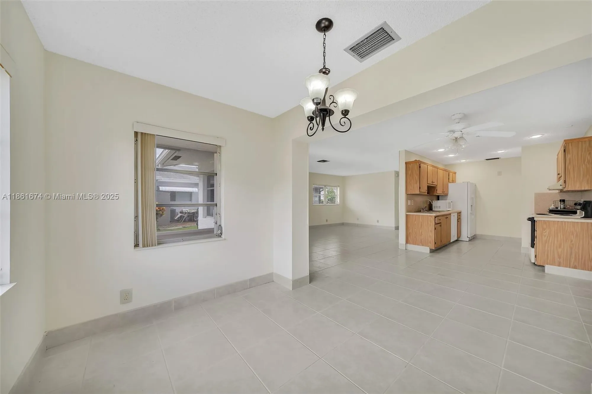 Property Slideshow image 15 of 40 | 3319 americo dr, West Palm Beach, FL, 33417