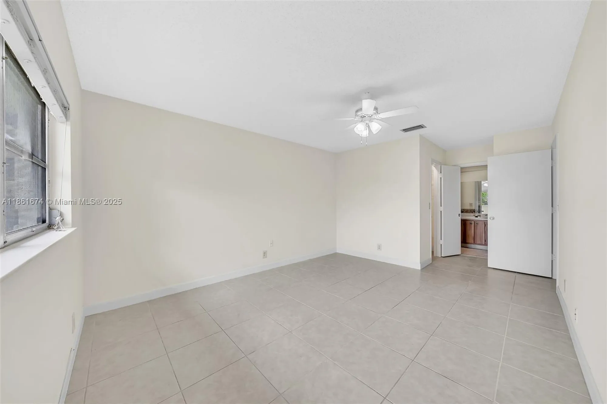 Property Slideshow image 25 of 40 | 3319 americo dr, West Palm Beach, FL, 33417