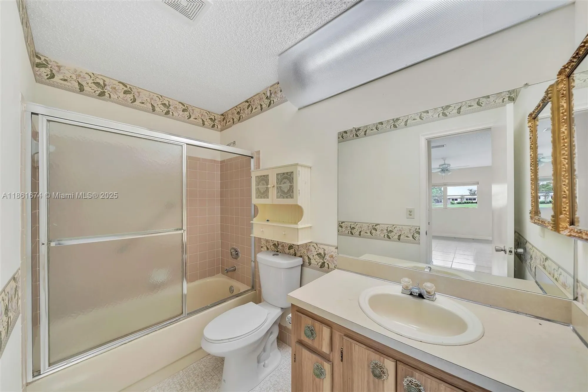 Property Slideshow image 27 of 40 | 3319 americo dr, West Palm Beach, FL, 33417