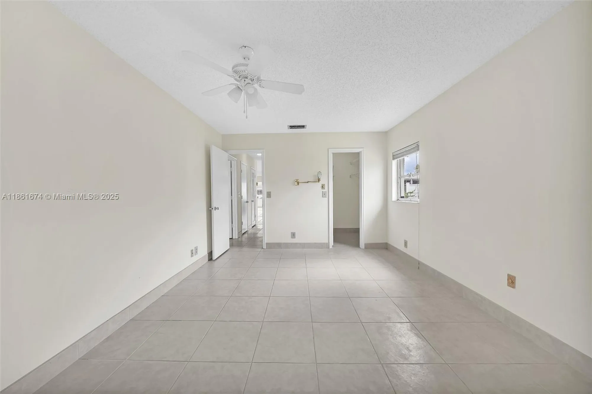 Property Slideshow image 31 of 40 | 3319 americo dr, West Palm Beach, FL, 33417