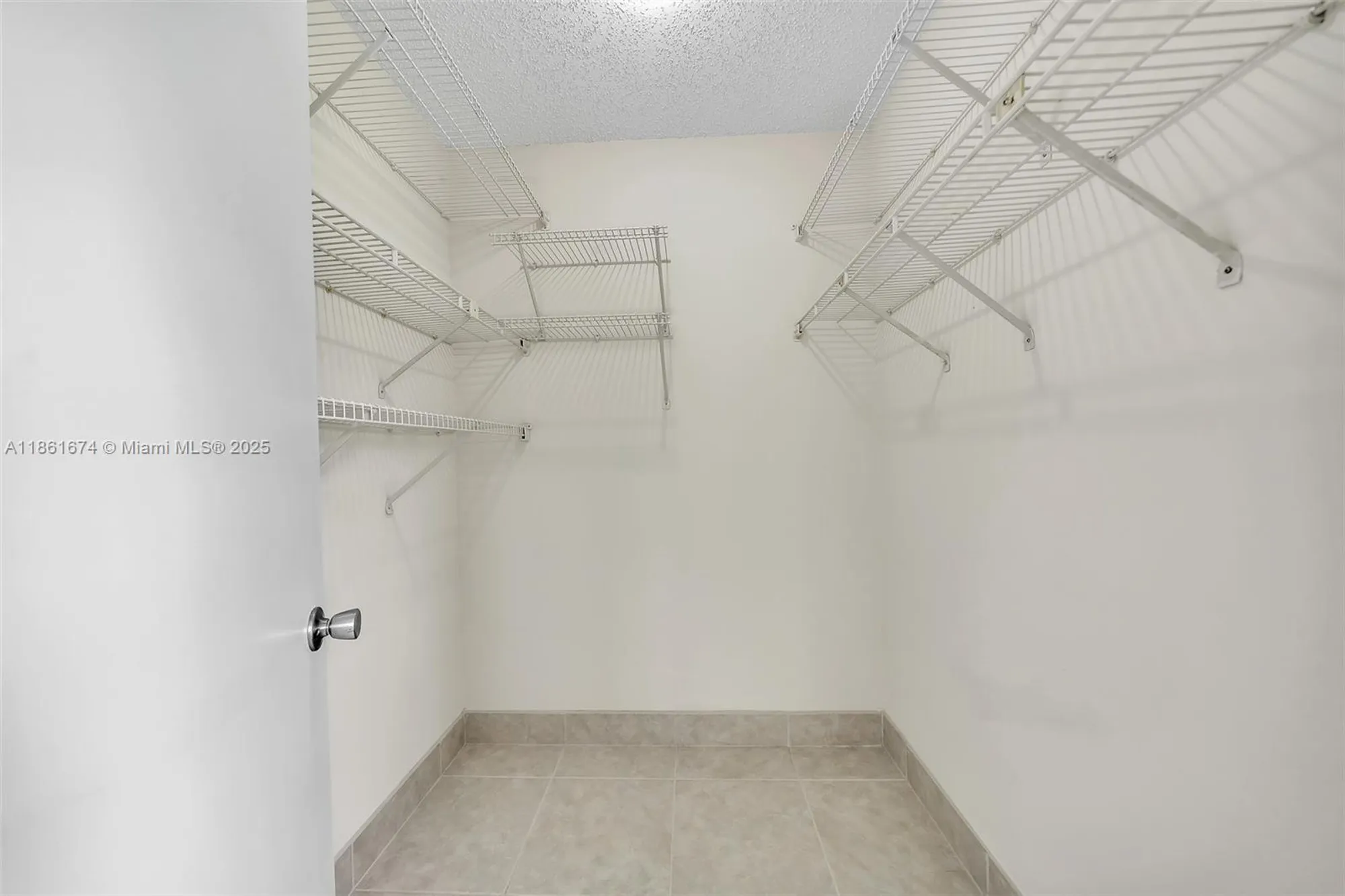 Property Slideshow image 32 of 40 | 3319 americo dr, West Palm Beach, FL, 33417