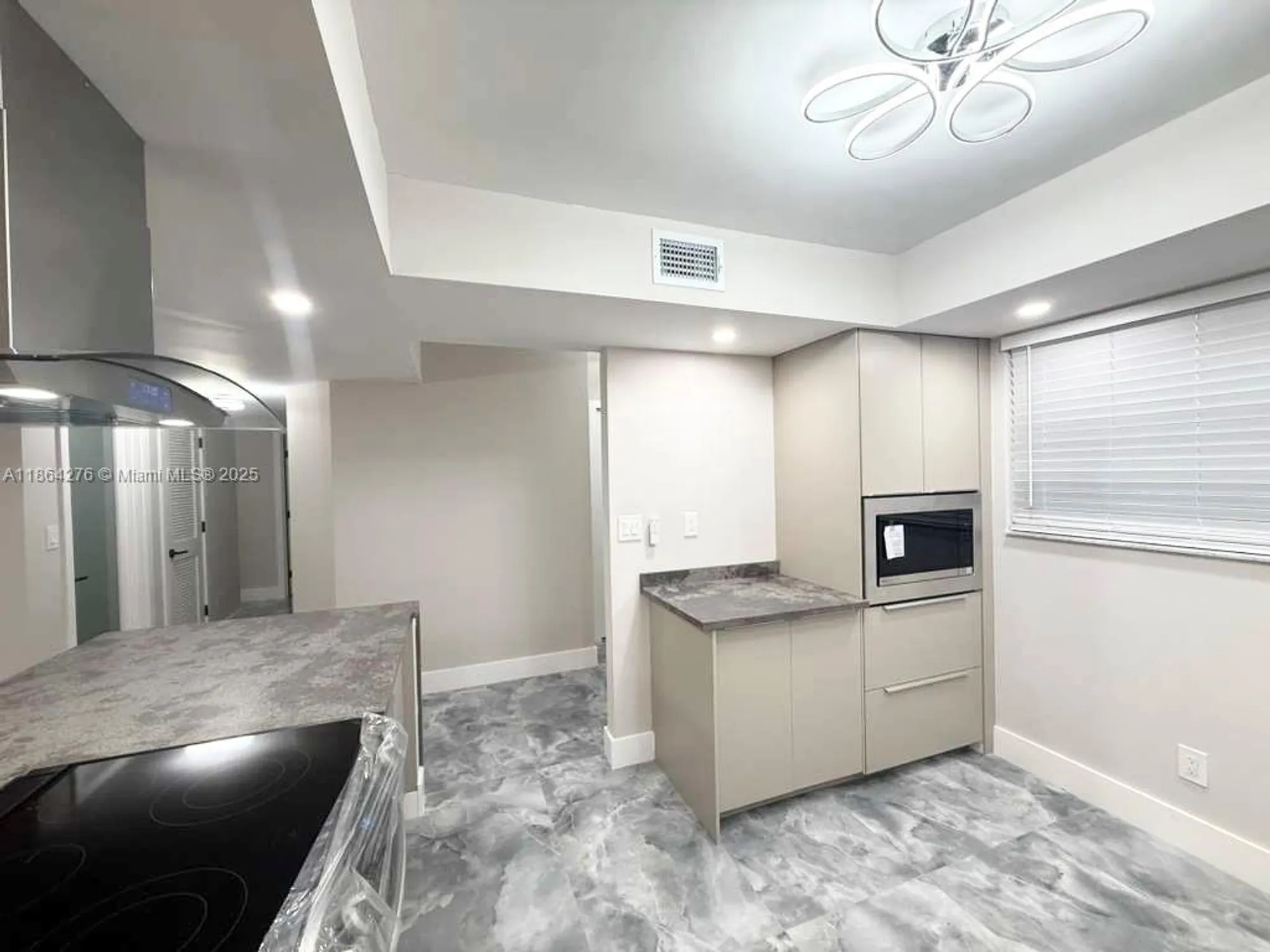 Property Slideshow image 12 of 31 | 4930 e sabal palm blvd 206, Tamarac, FL, 33319