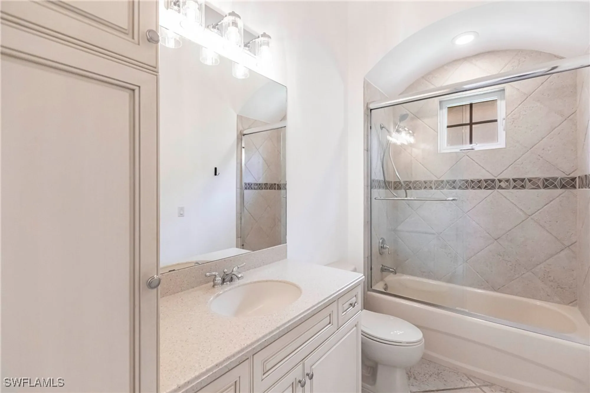 Property Slideshow image 15 of 30 | 8886 shenendoah cir, Naples, FL, 34113
