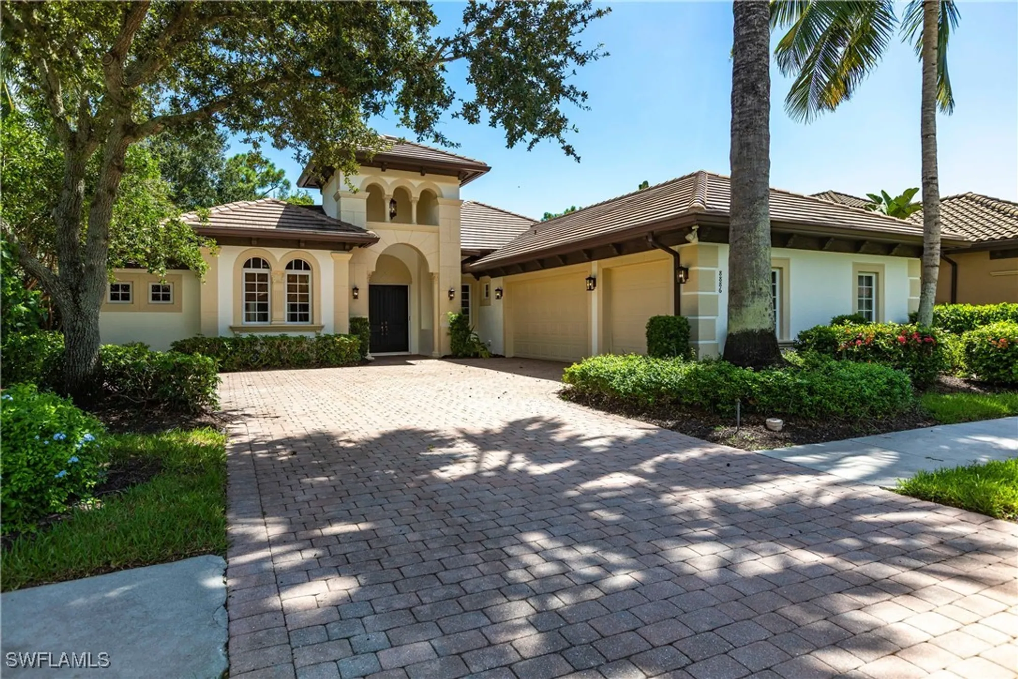 Property Slideshow image 1 of 30 | 8886 shenendoah cir, Naples, FL, 34113