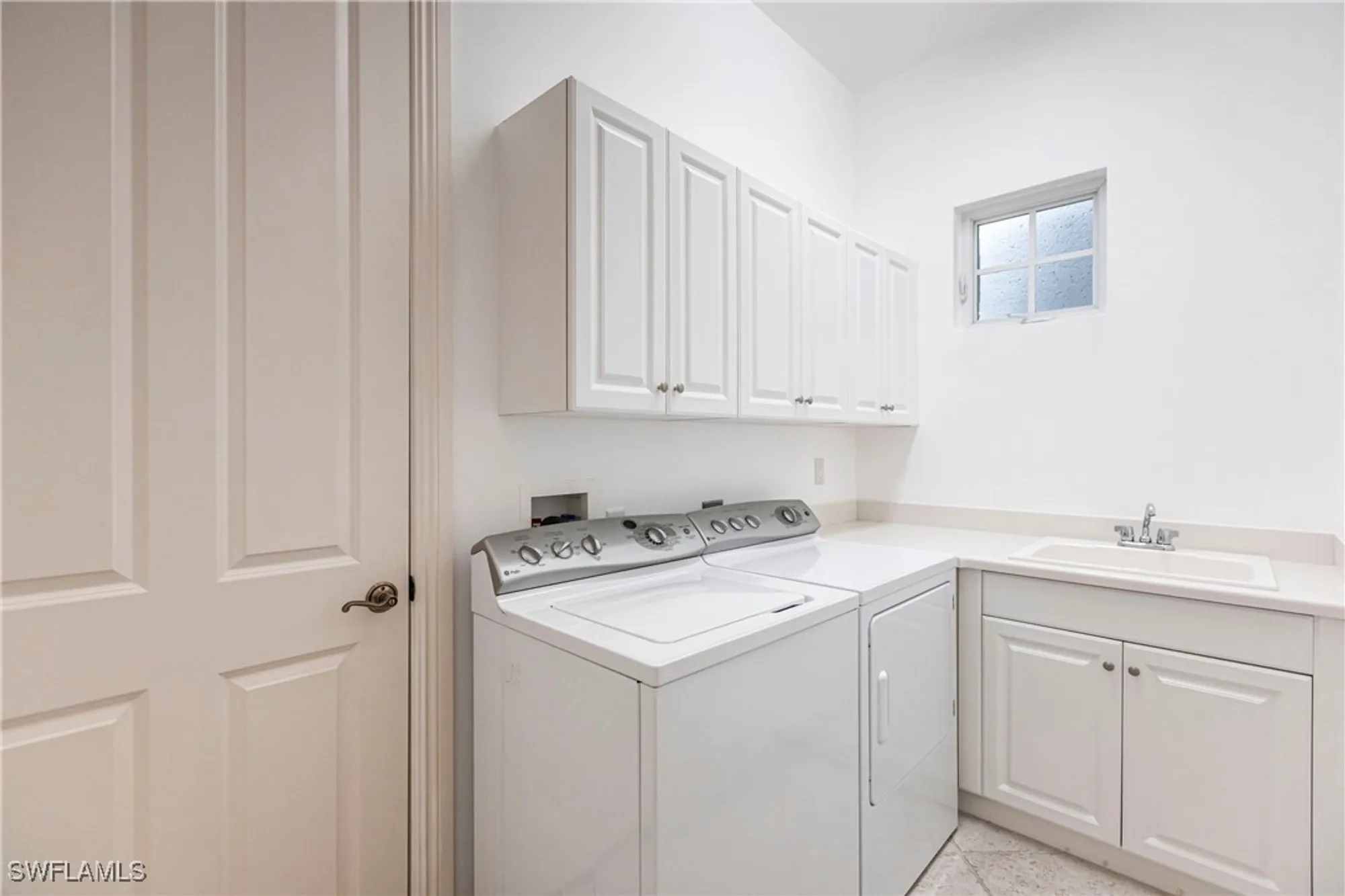 Property Slideshow image 20 of 30 | 8886 shenendoah cir, Naples, FL, 34113