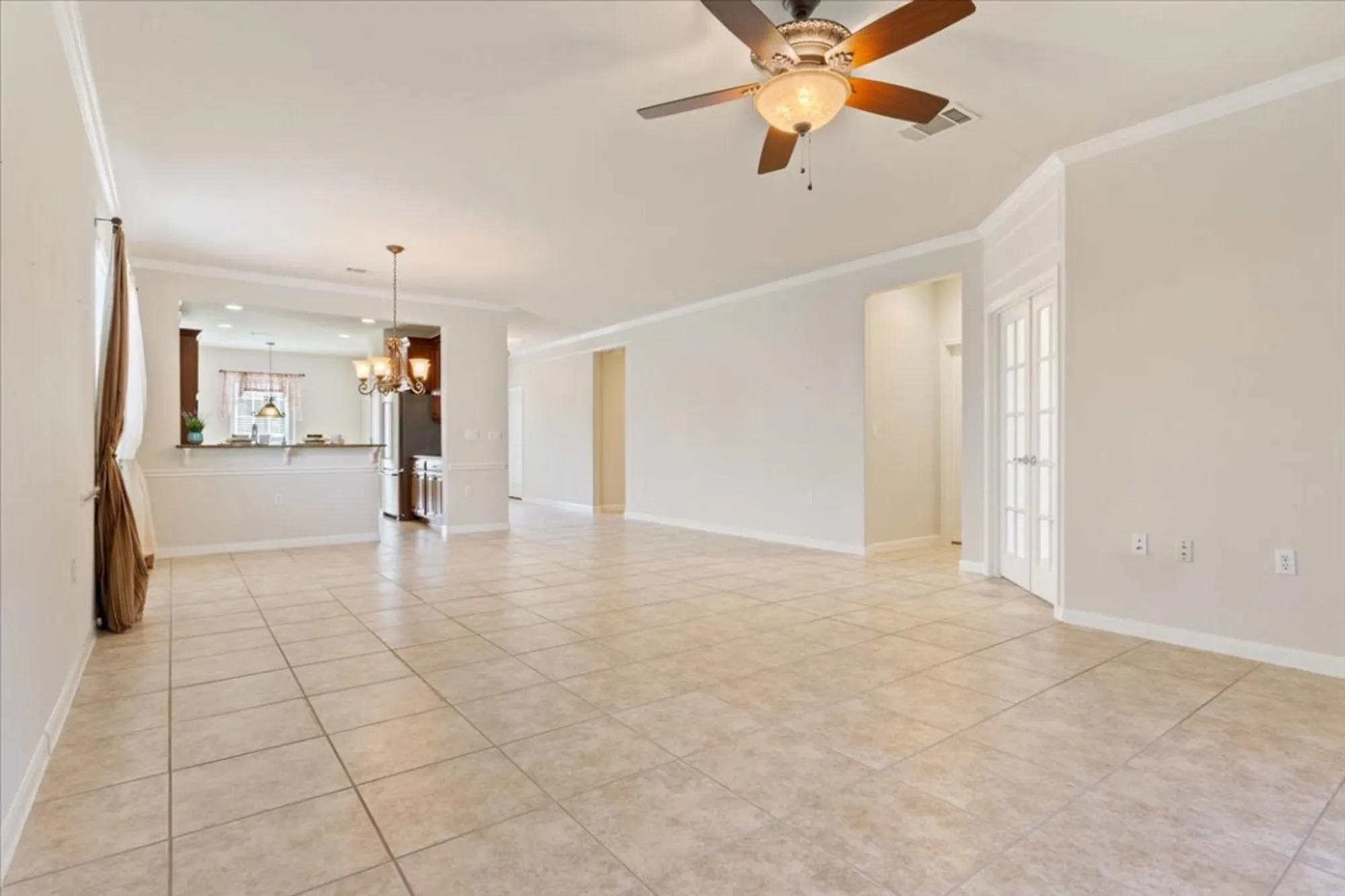 Property Slideshow image 10 of 34 | 213 fieldstone dr, Georgetown, TX, 78633