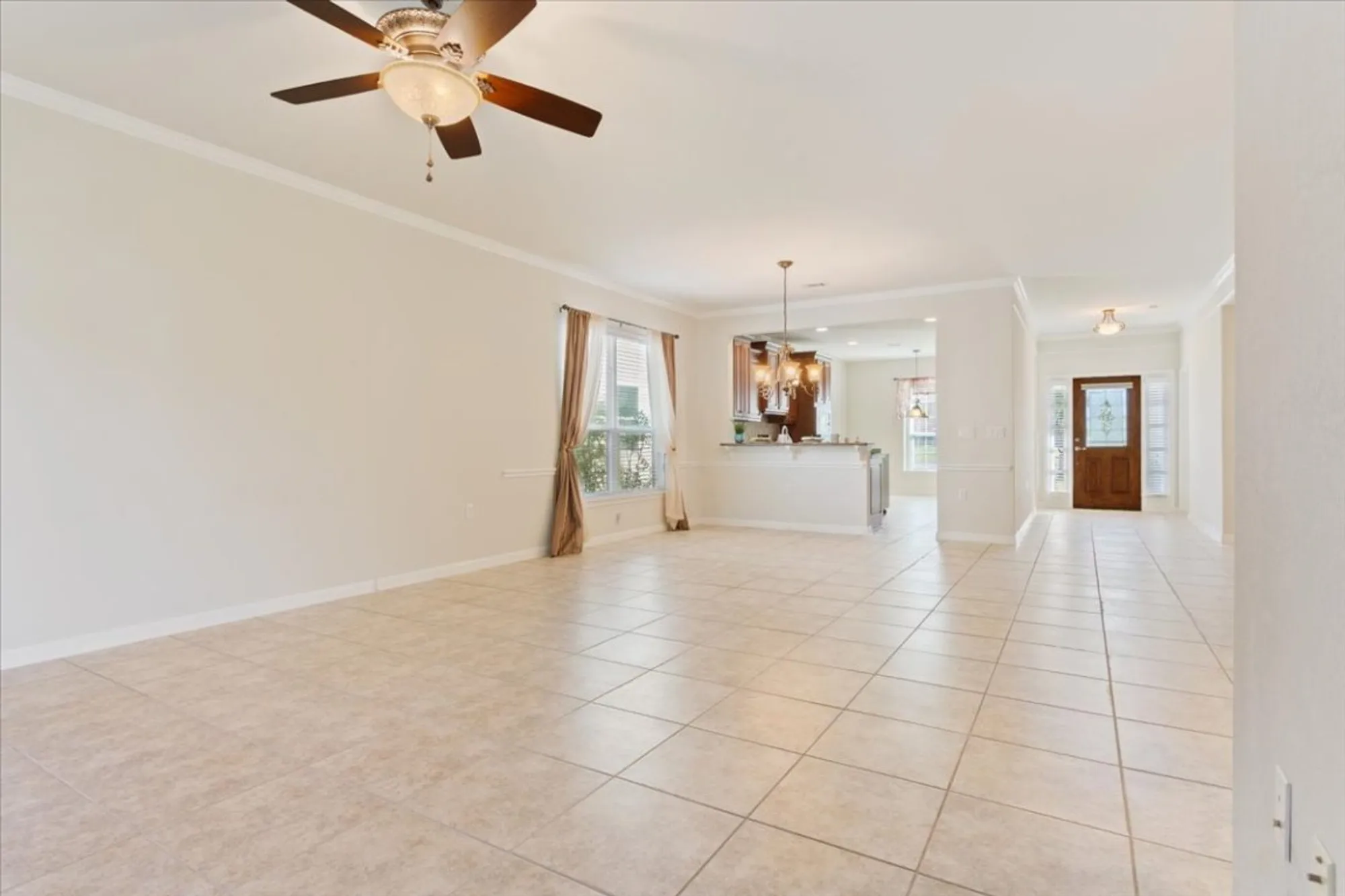 Property Slideshow image 11 of 34 | 213 fieldstone dr, Georgetown, TX, 78633
